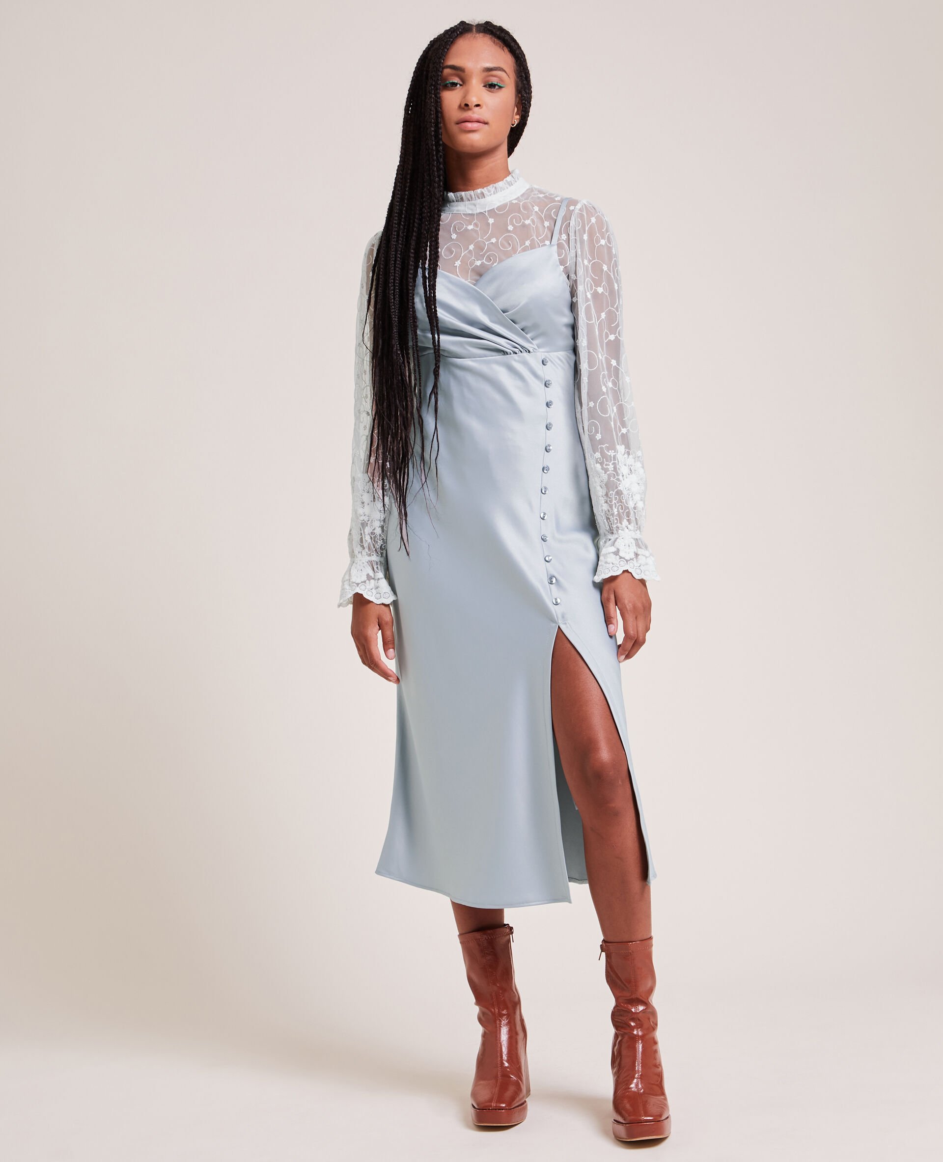 Robe longue cache-cœur en satin - Gris clair