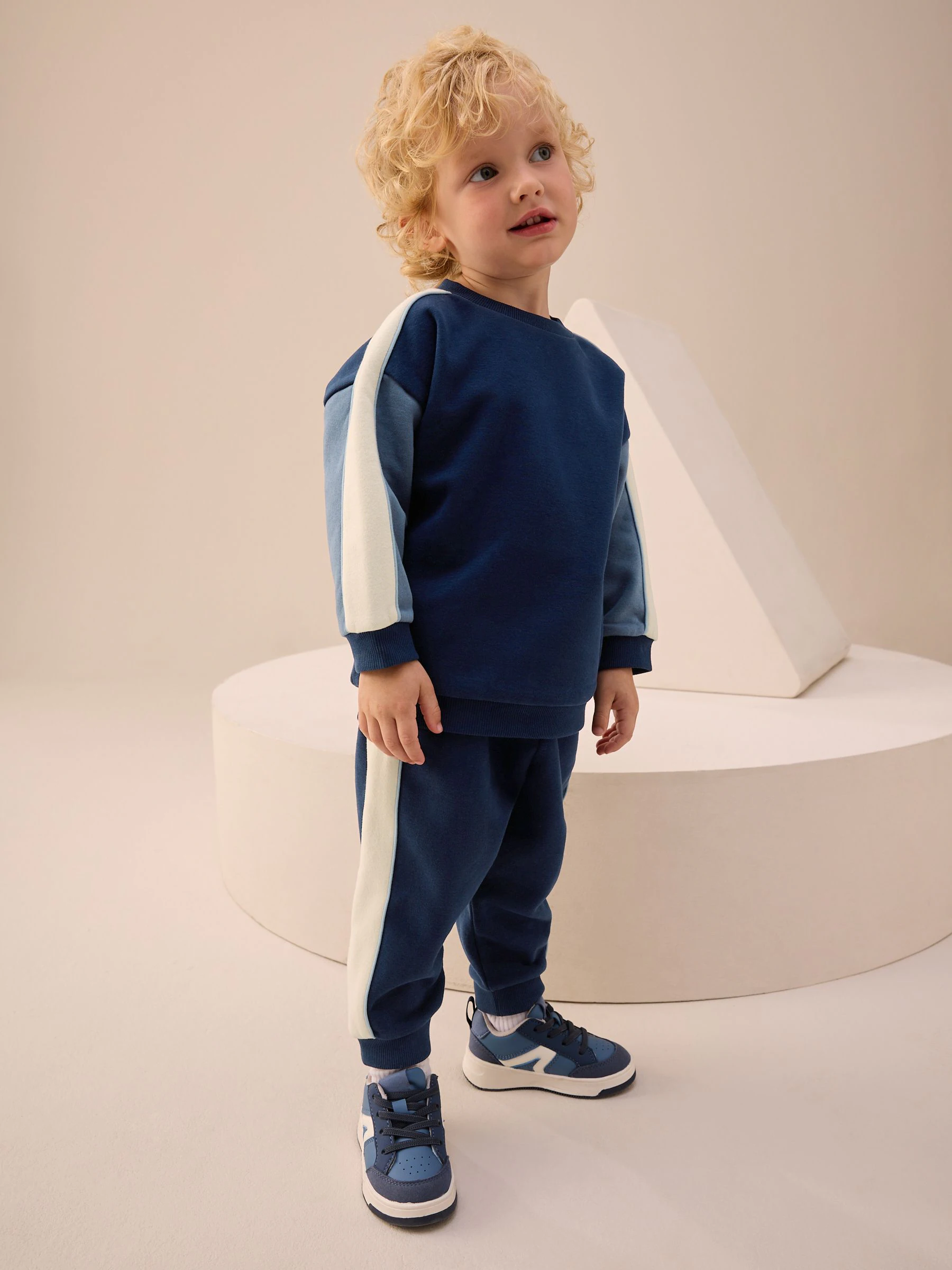 Blauw met kleurvlakken - Set met sweatshirt en joggingbroek (3mnd -7jr)