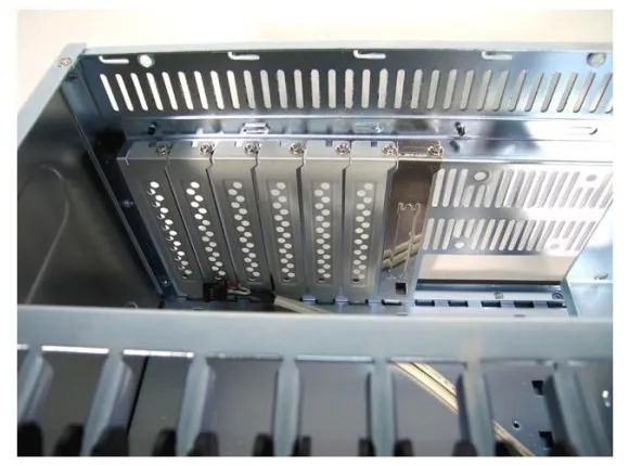 Chieftec UNC-410S-B-U3-OP - Rack-monterbar 4U - ATX - ingen strømforsyning - sort - USB