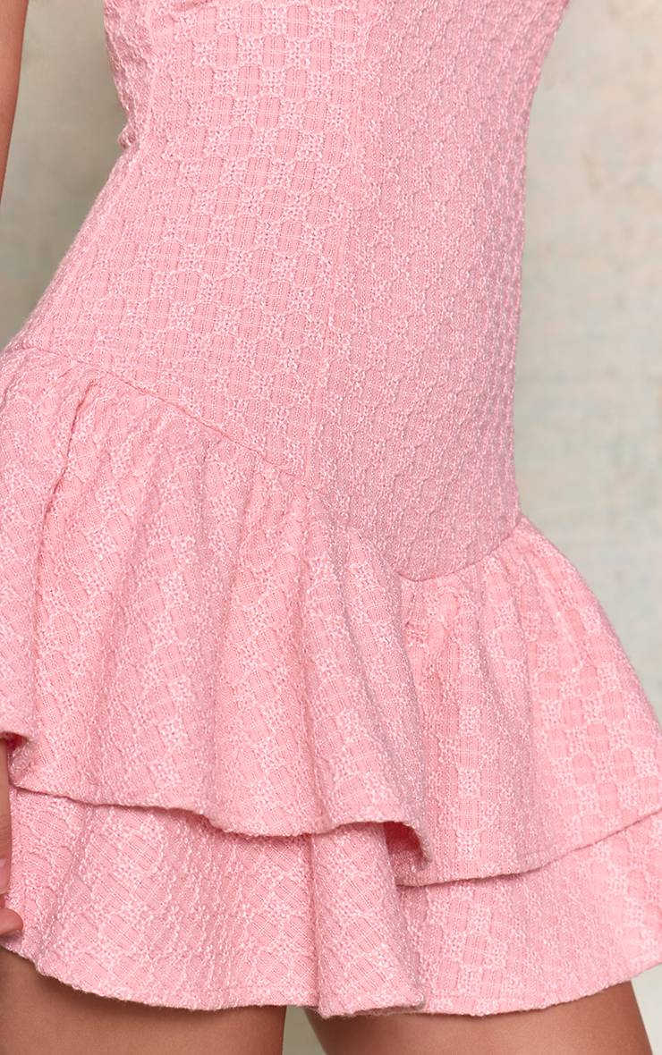 Rose Bébé Robe Droite Courte Texturée À Encolure Ronde Et Ourlet À Volants