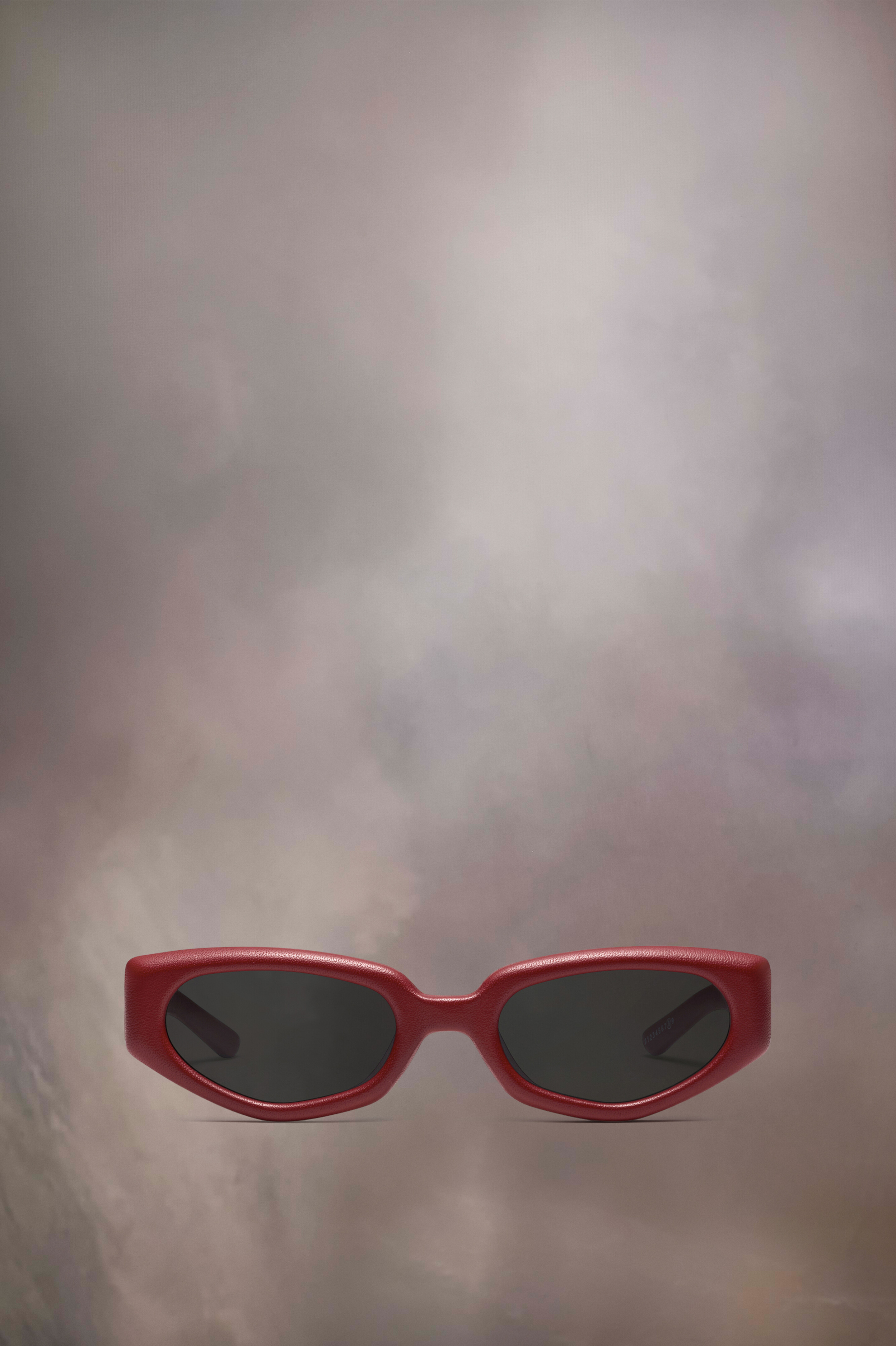 Lunettes de soleil minimalistes rouges x Gentle Monster​