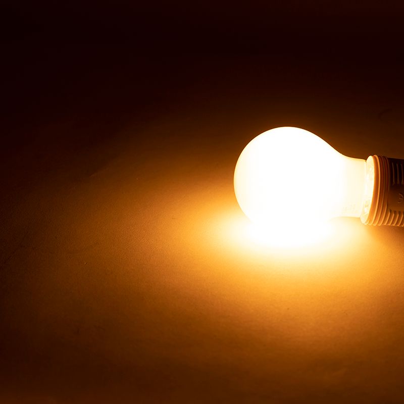 Smart E27 dimbare LED lamp A60 mat 7W 806 lm 2200-4000K