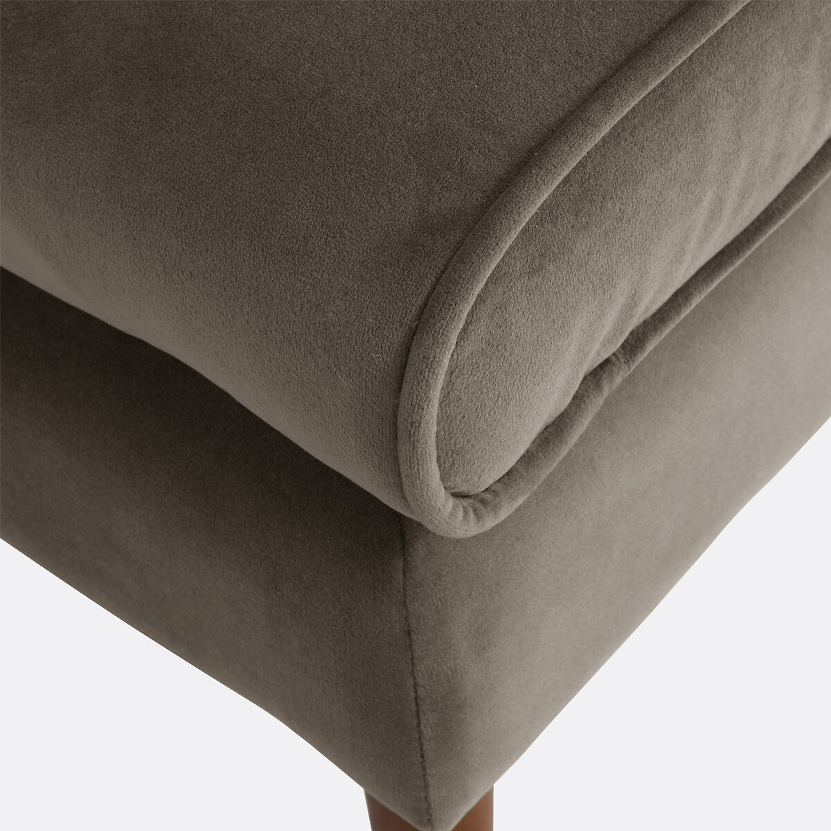LA REDOUTE INTERIEURS<br>Puff de veludo (Y)