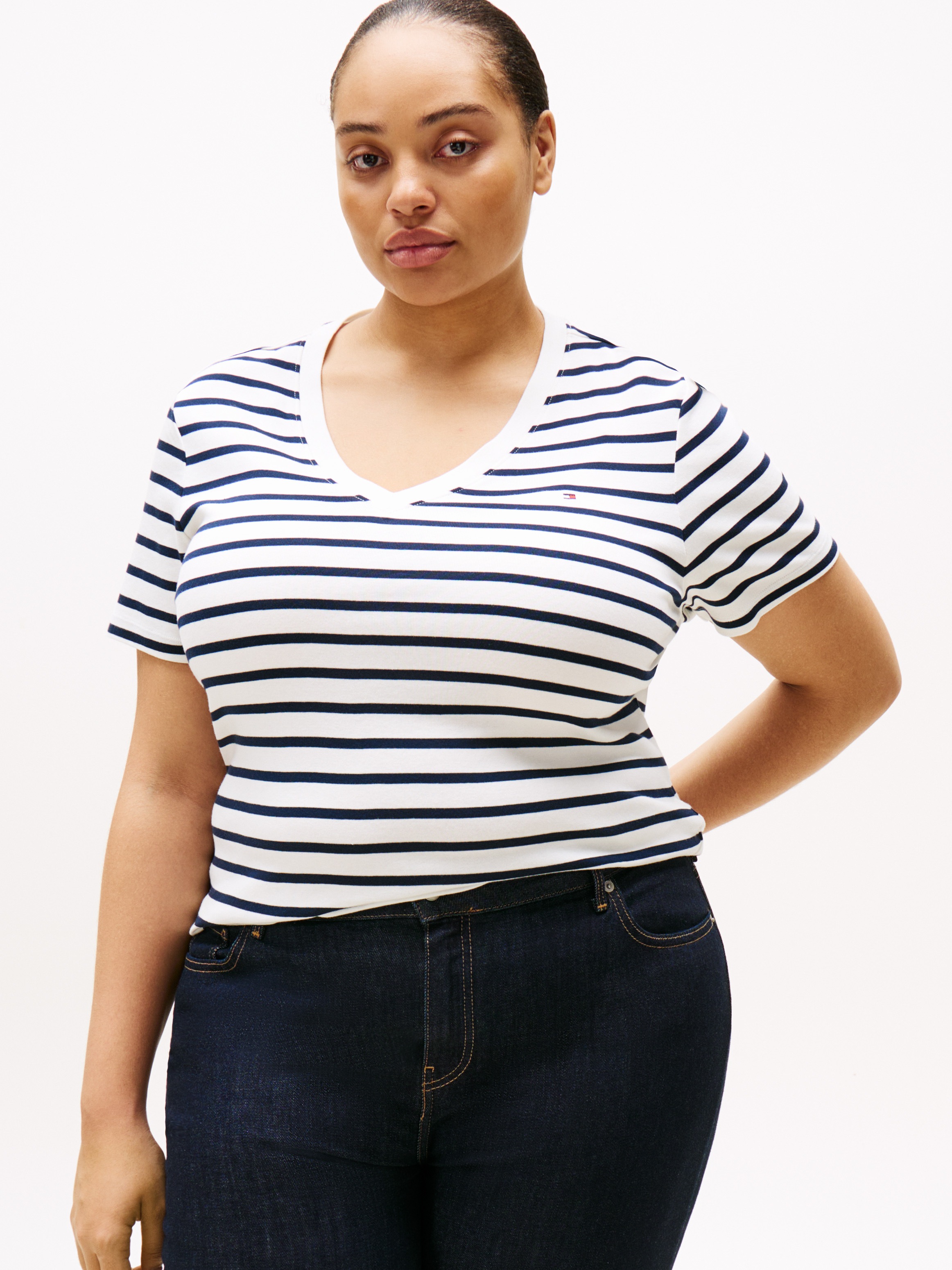 Tommy Hilfiger Curve V-Shirt »CRV SLIM CODY V-NK SS«, in Grossen Grössen