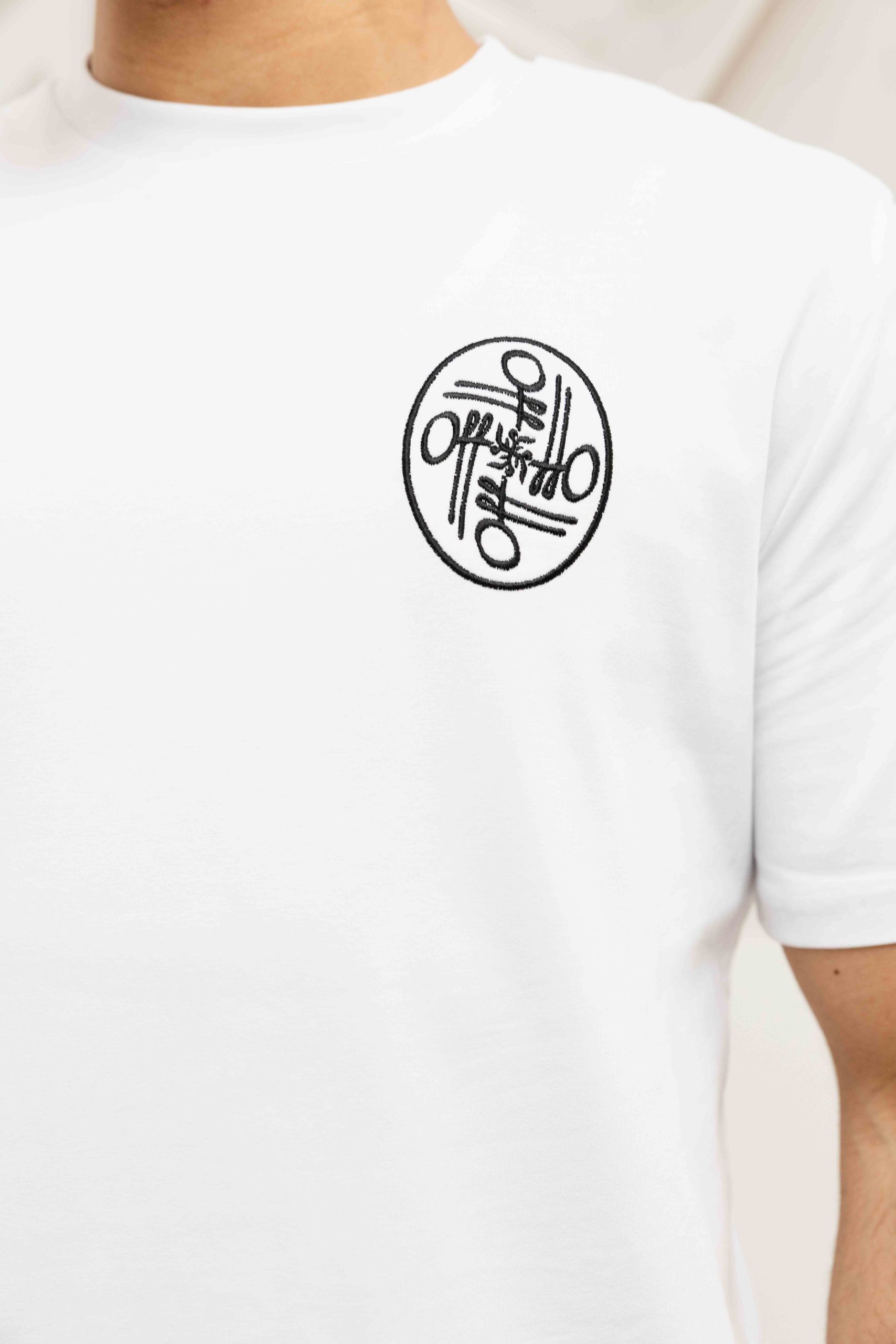 Off The Pitch Never Settle T-Shirt Heren Wit