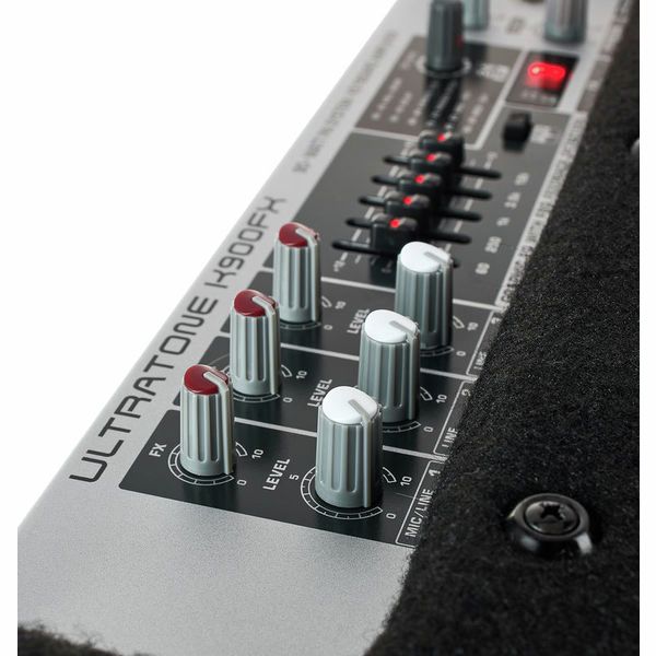 Behringer K900FX