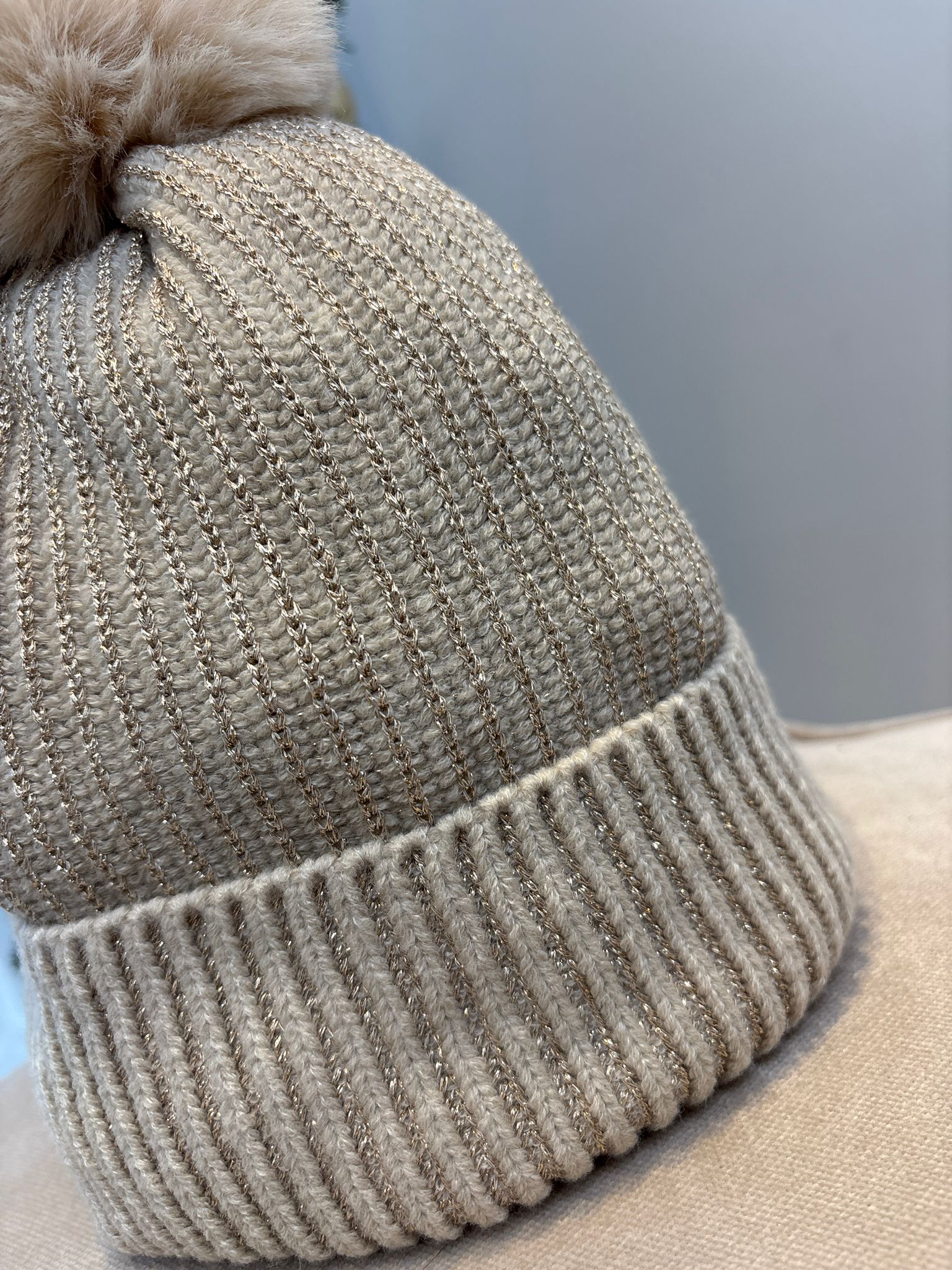 Muts Gebreid Goud Beige