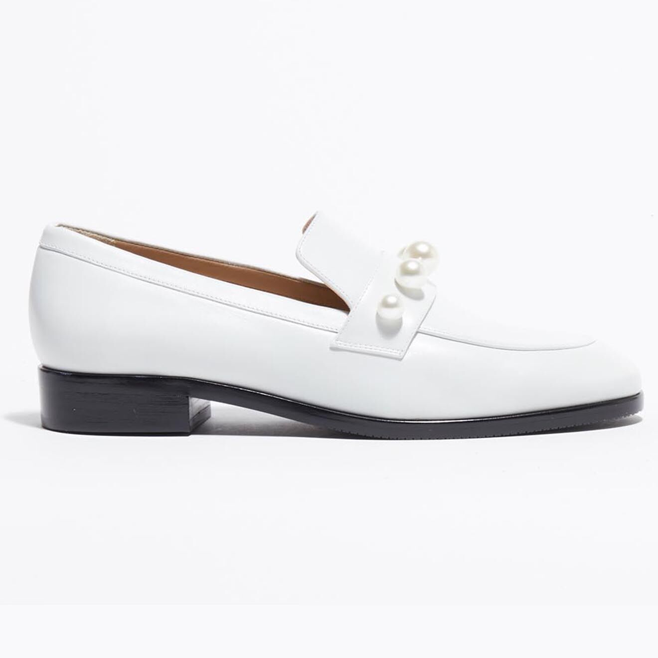 Stuart Weitzman Mocassins en Cuir Goldie Loafer blancs