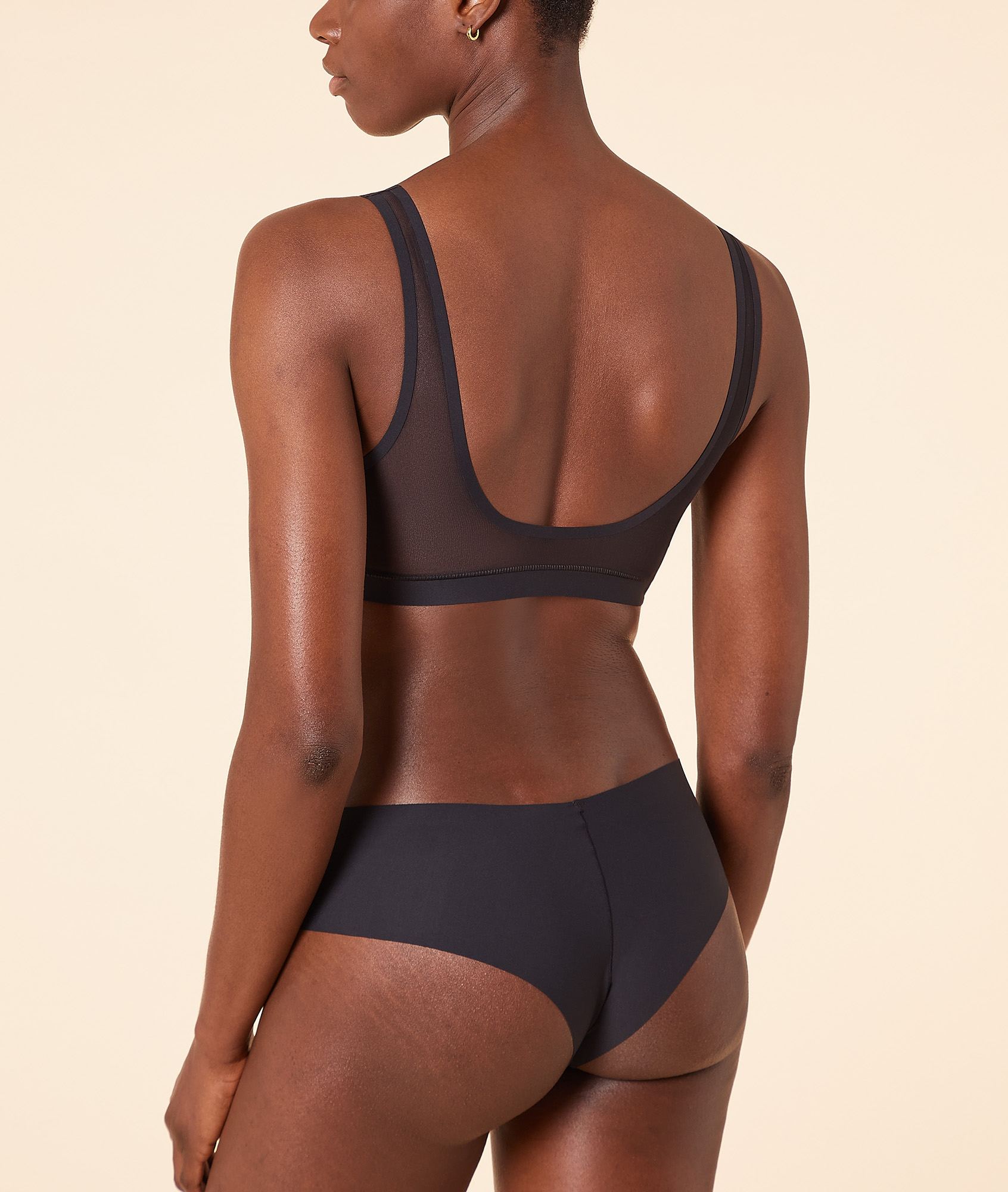 Brassière en microfibre