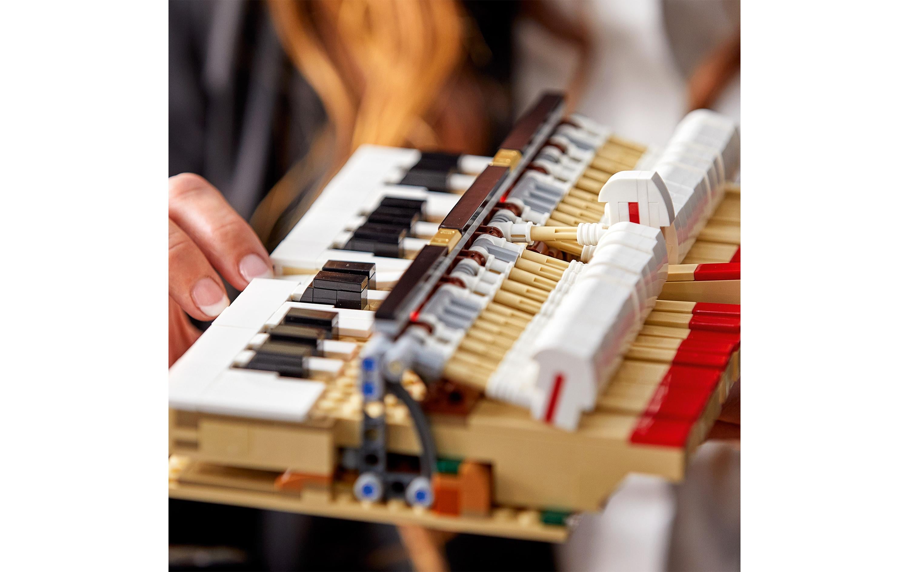 Ideas Konzertflügel 21323<br>Bauen Sie den ersten voll funktionstüchtigen LEGO Konzertflügel aller Zeiten!