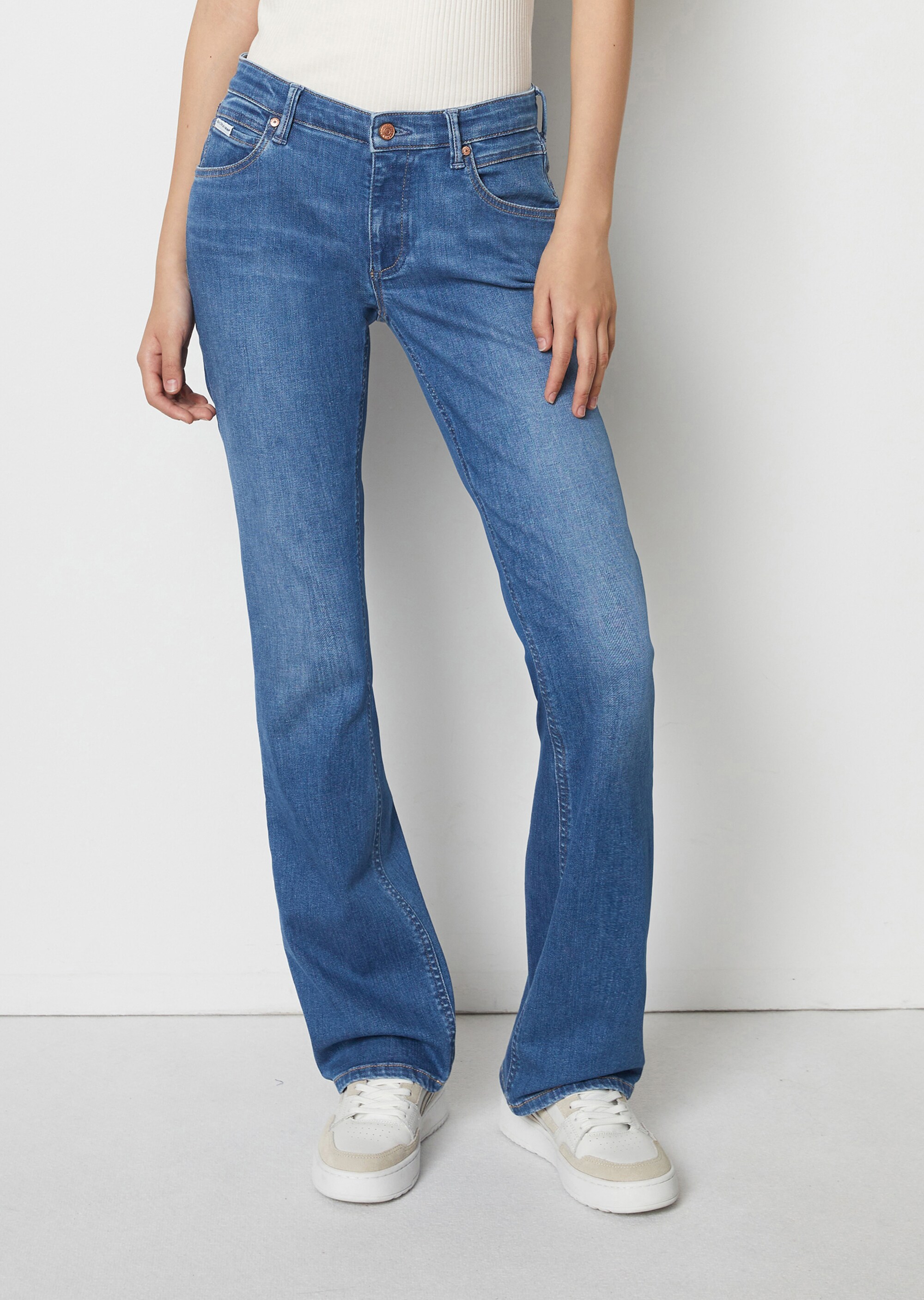 Jeans Modell NELLA bootcut aus stretchigem Organic Cotton-Mix