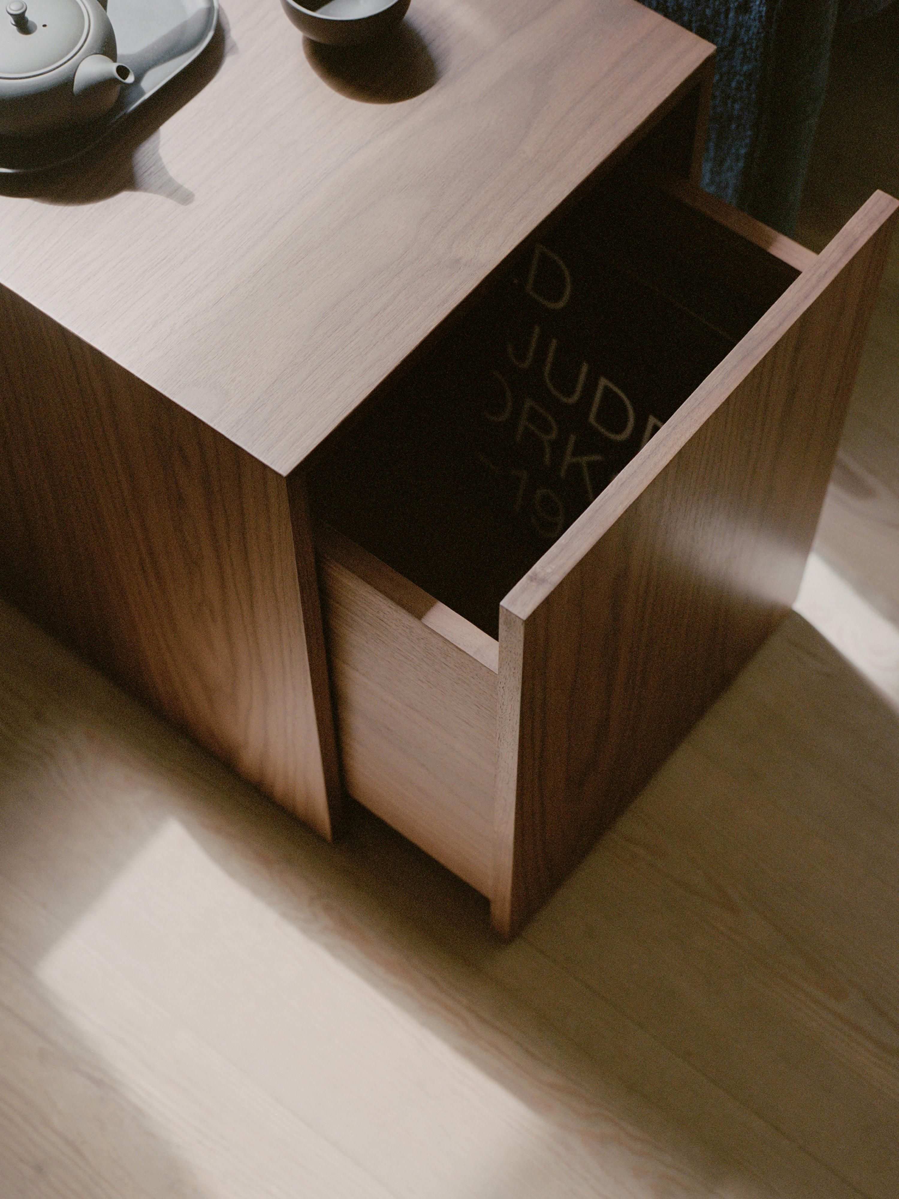 Houten bijzettafel Mass