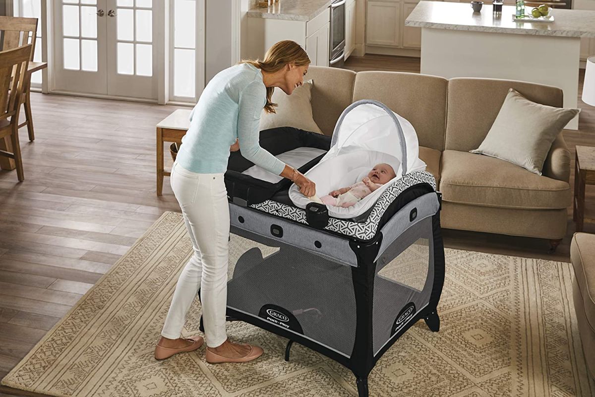 Graco Pack 'n Play Newborn2Toddler Playard, Mahan