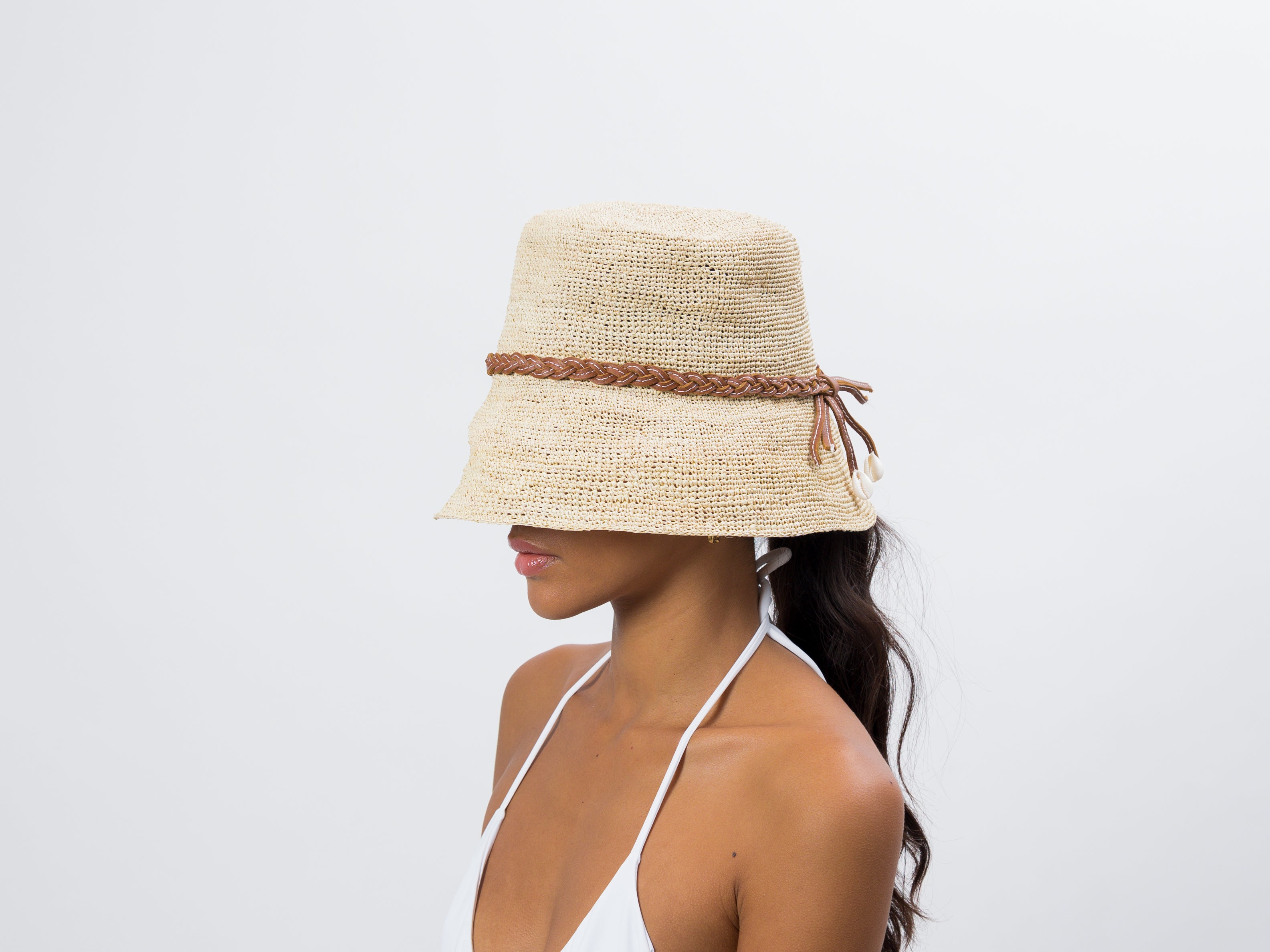 Chapeau au crochet avec abat-jour