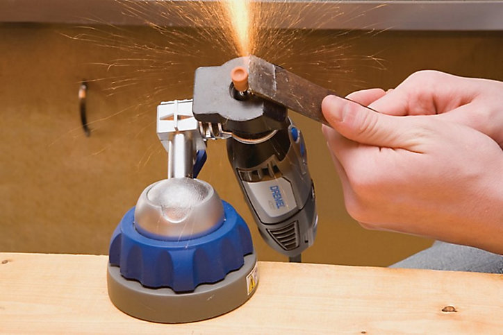 Guide de façonnage à 45° et 90° Dremel 576