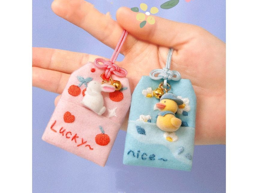 Embroidery Kingdom - DIY-borduurpakket met konijnenamulet (verschillende ontwerpen)