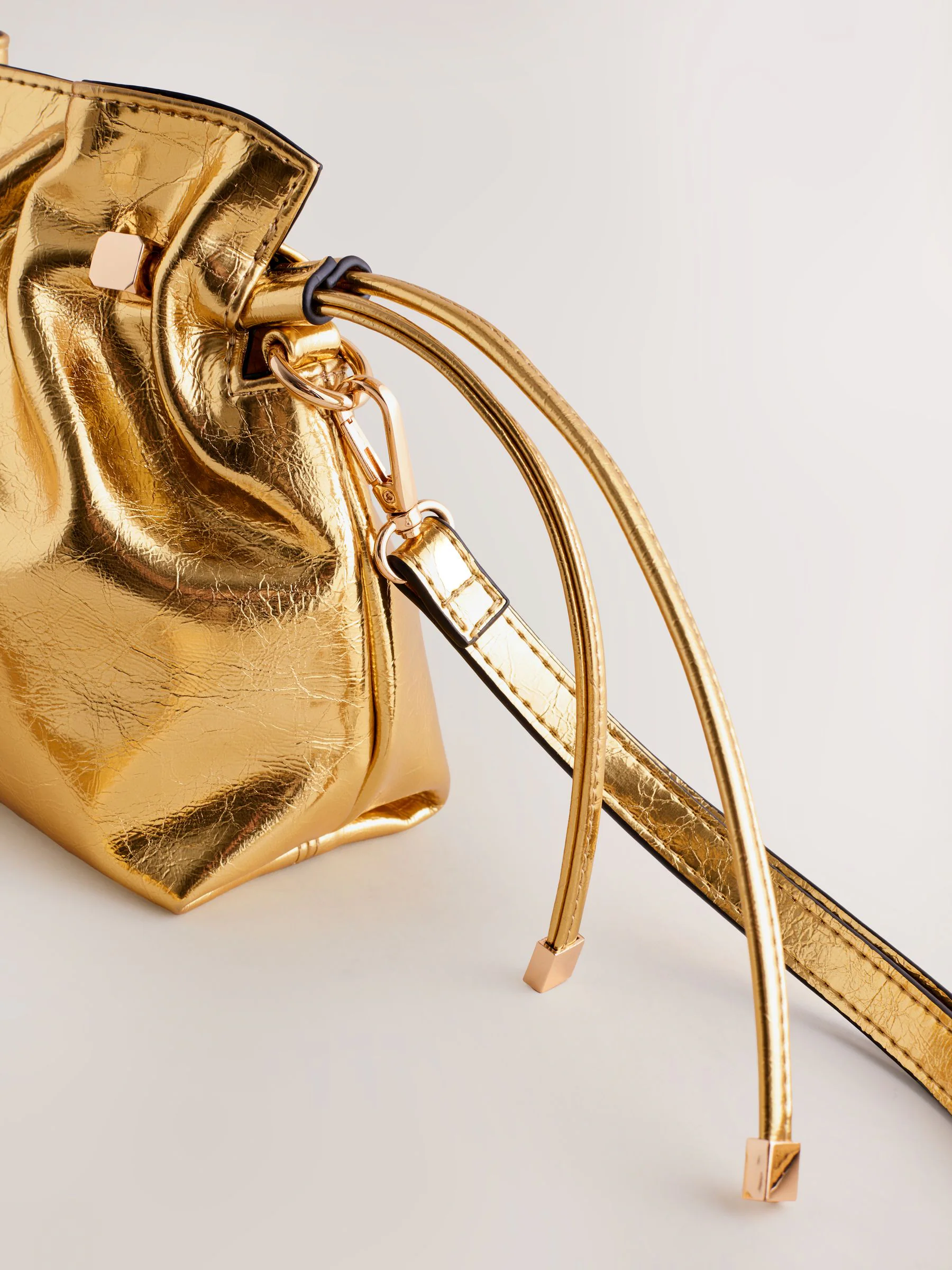 Goud - Clutch met ruches