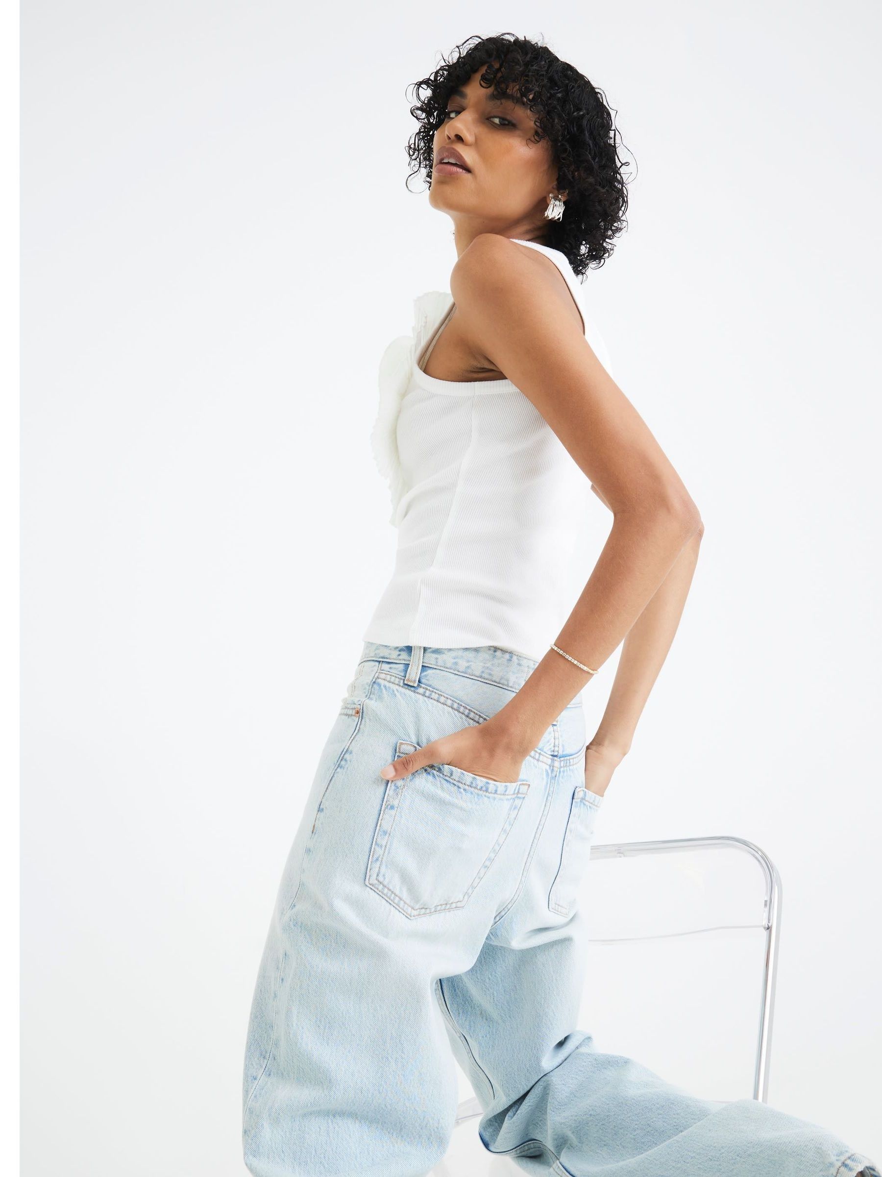 Lichtblauw - River Island jeans met hoge taille en relaxte rechte pijpen voor tenger postuur