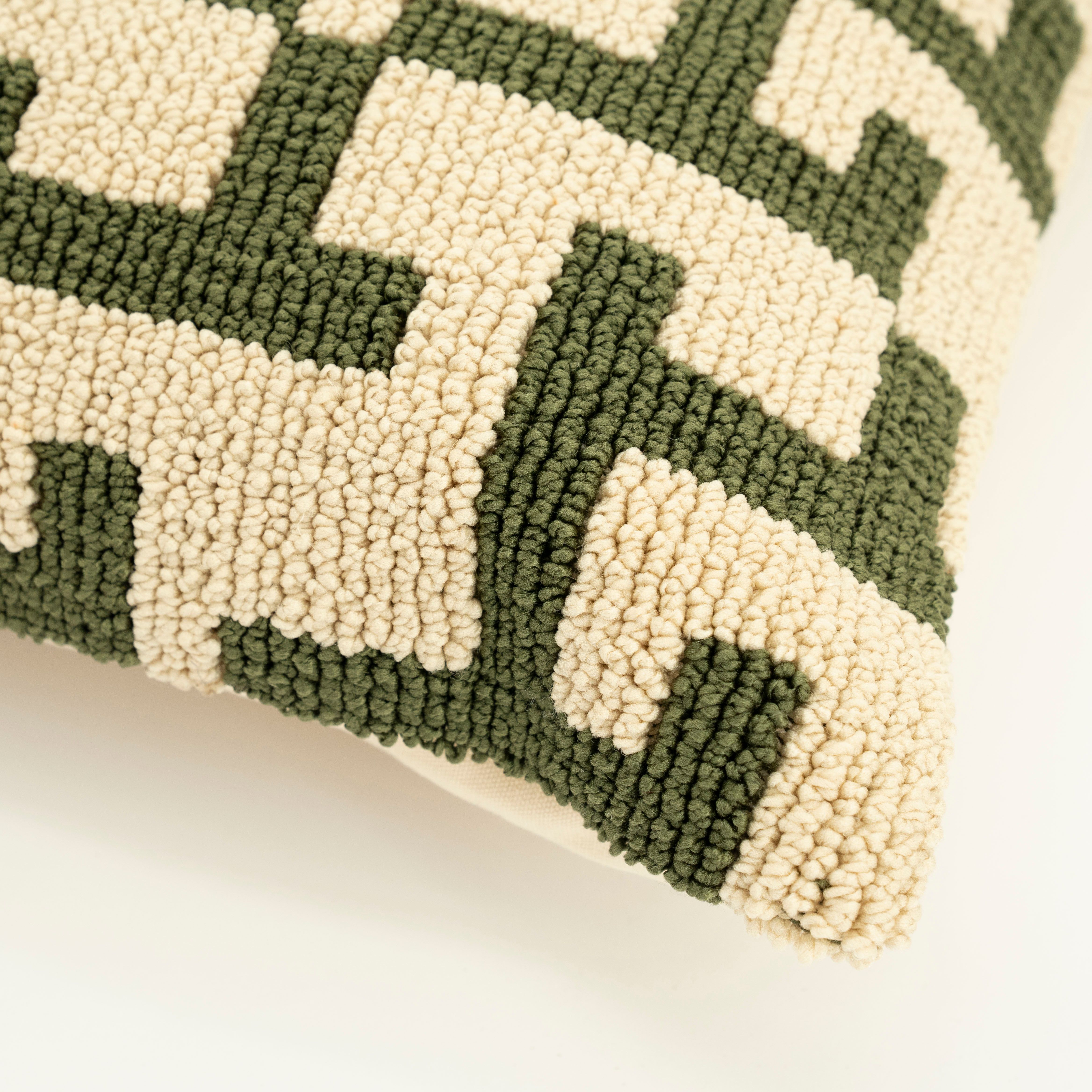 Sierkussen 250104 green Ziggy B50 x D50 cm