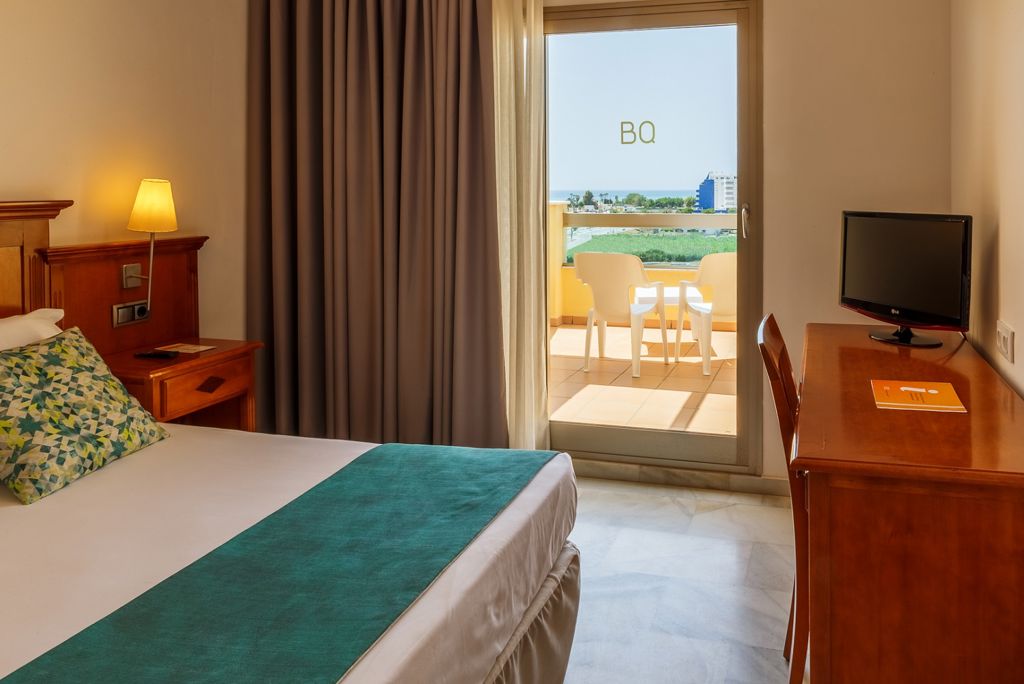 Fly & Go BQ Andalucia Beach Logies en ontbijt - Hotel