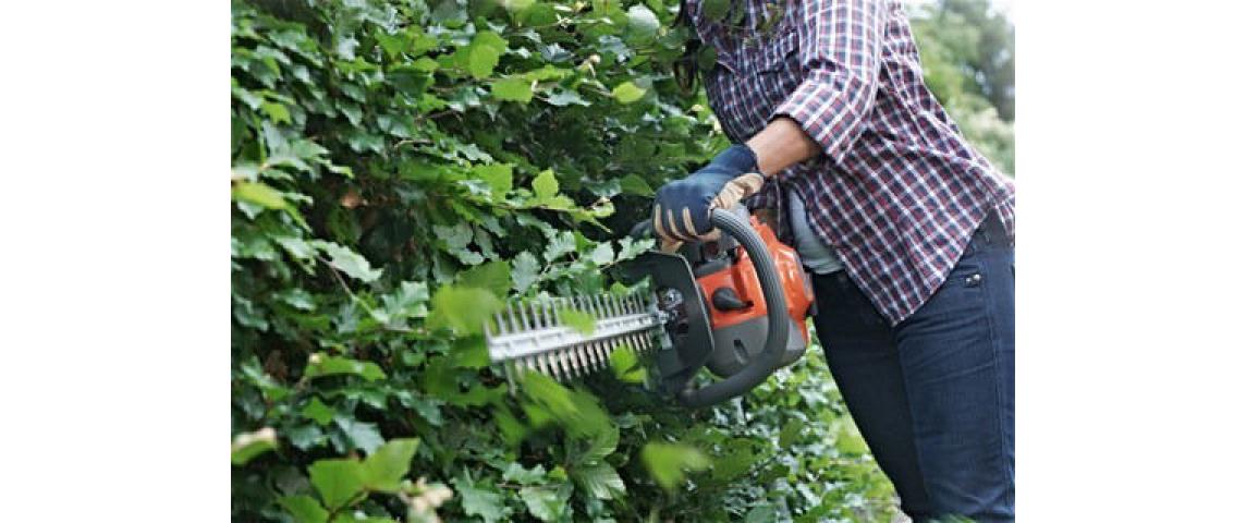 Benzin-Heckenschere 122HD60<br>Benzin-Heckenschere mit ergonomischem Griff