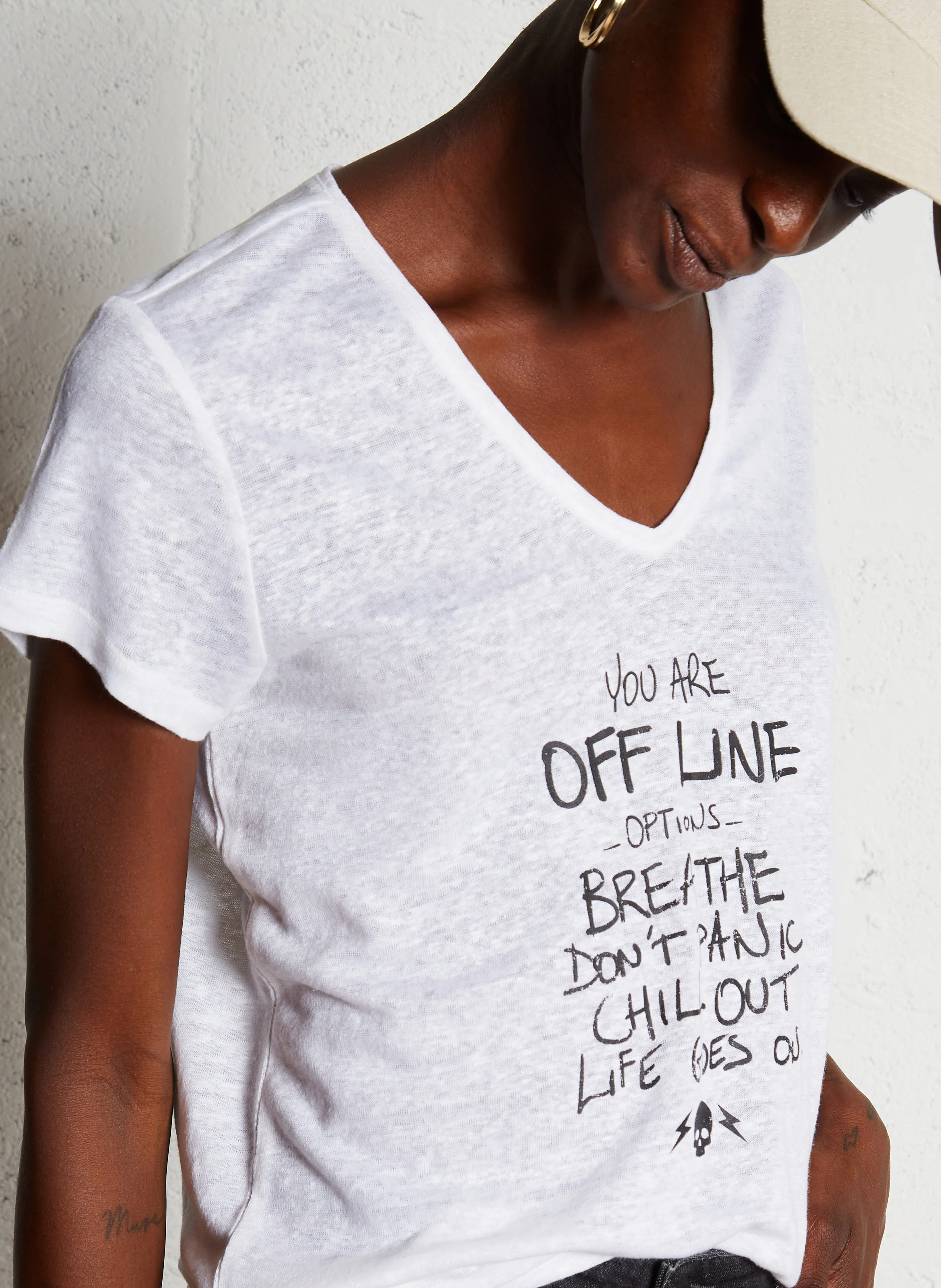 Tee-shirt col V droit en lin sérigraphié | Blanc