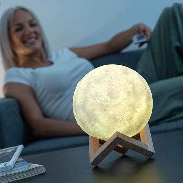 Lampe - Moon Lamp 15 cm / Nattlampe - Månelampe - Endrer farg