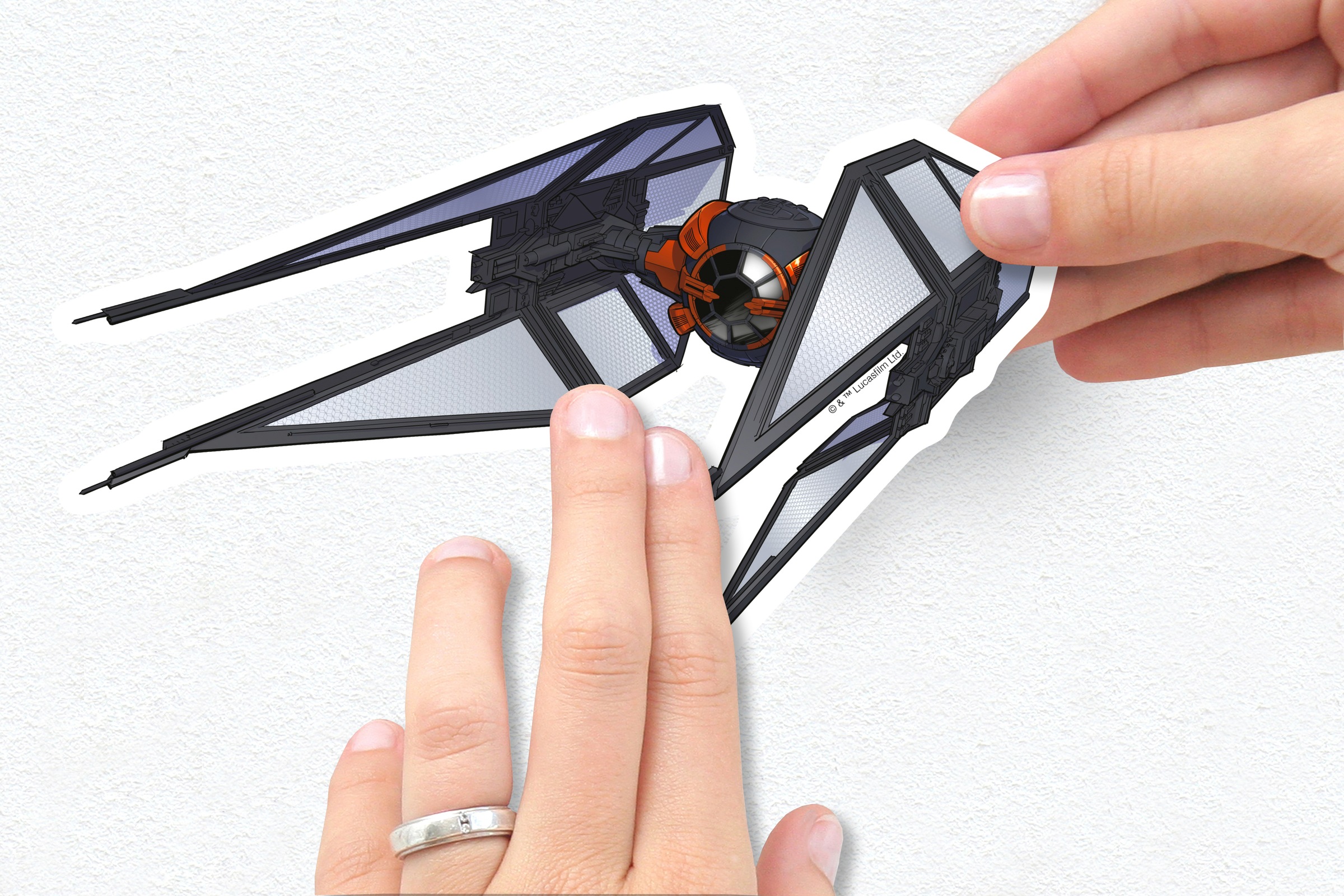 Komar Wandtattoo »Star Wars Spaceship - Grösse 50 x 70 cm« selbstklebend, Wandsticker, Kinderzimmer