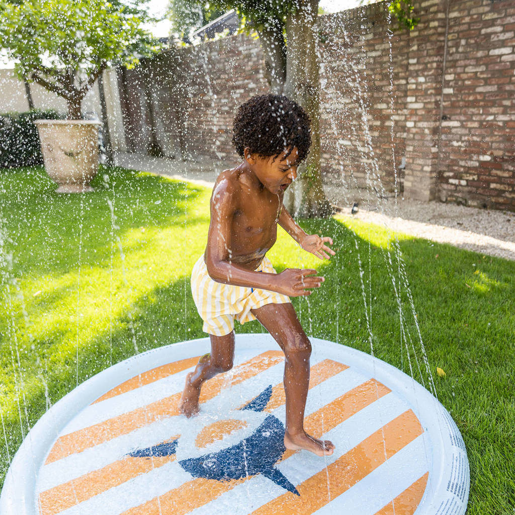 Shark Sprinkler mat
