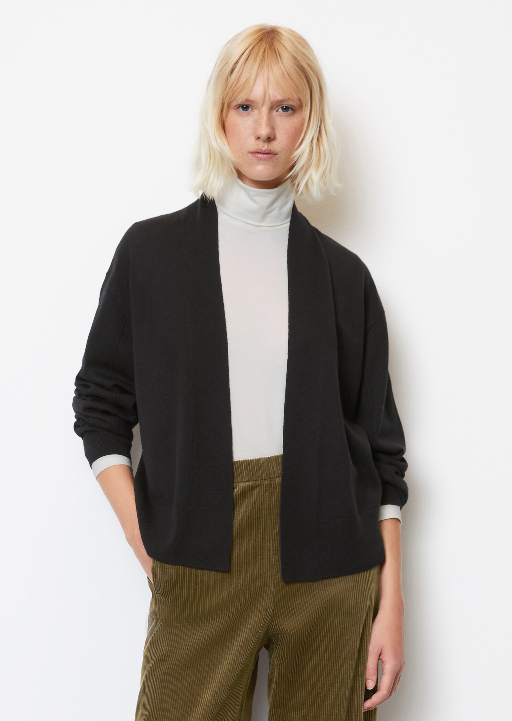 Cardigan loose aus Schurwolle-Viskose-Mix