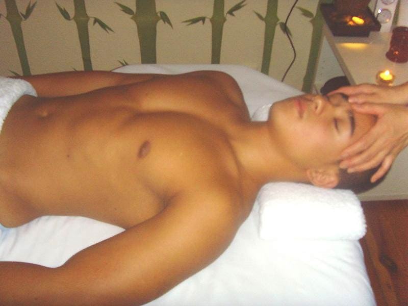 Hot Stone Massage in Berlin als besonderes Geschenk
