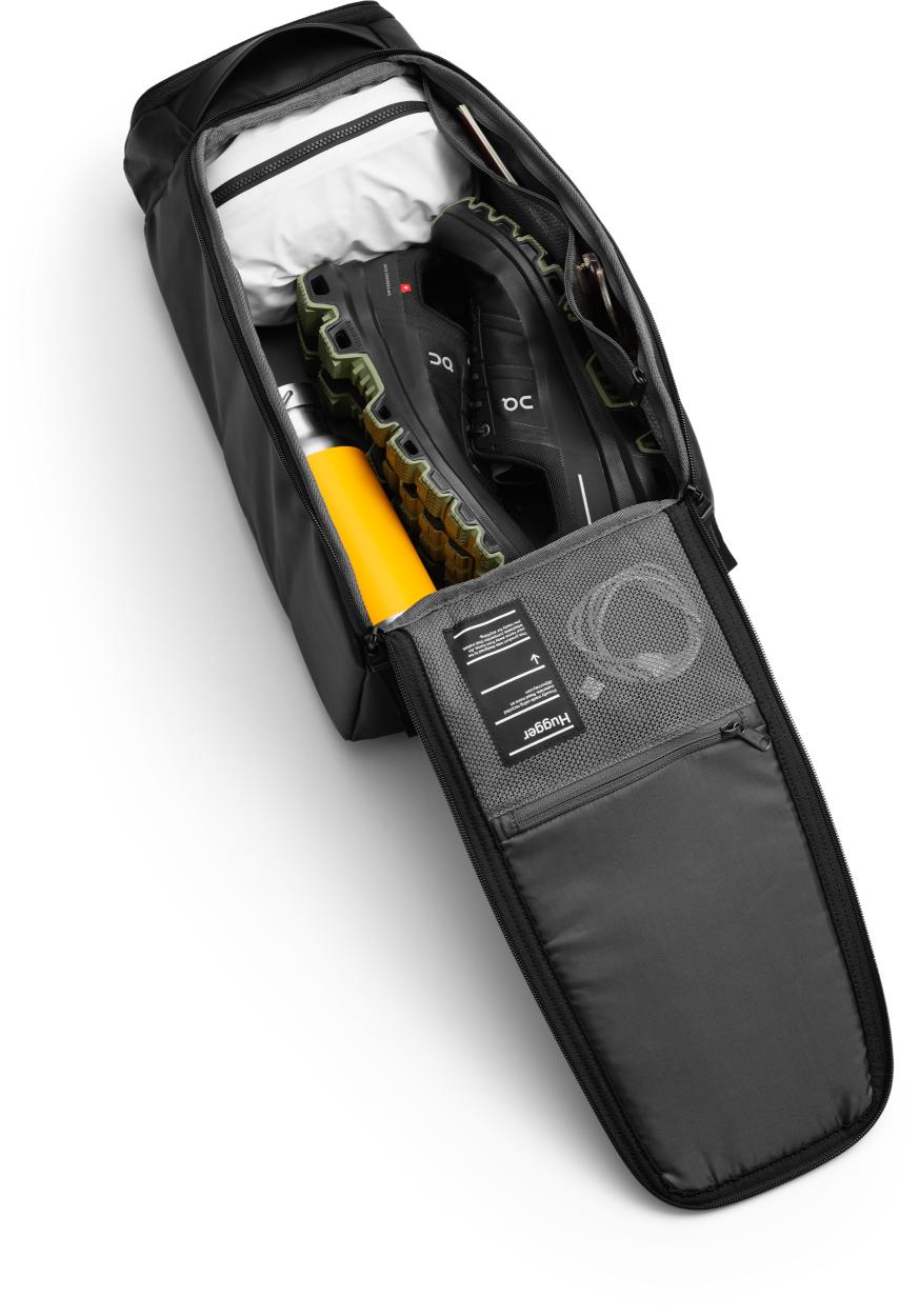 Db Hugger Backpack 20L Black Out