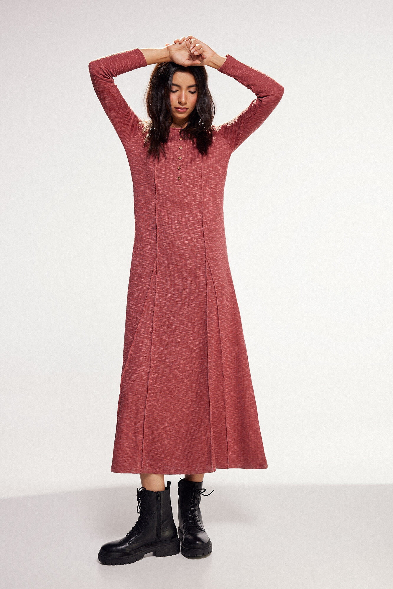 Vestido longo de tricô. - Laranja