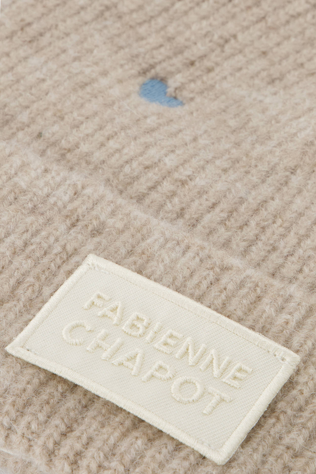 Fabienne Chapot muts met hartjes Lidia beige