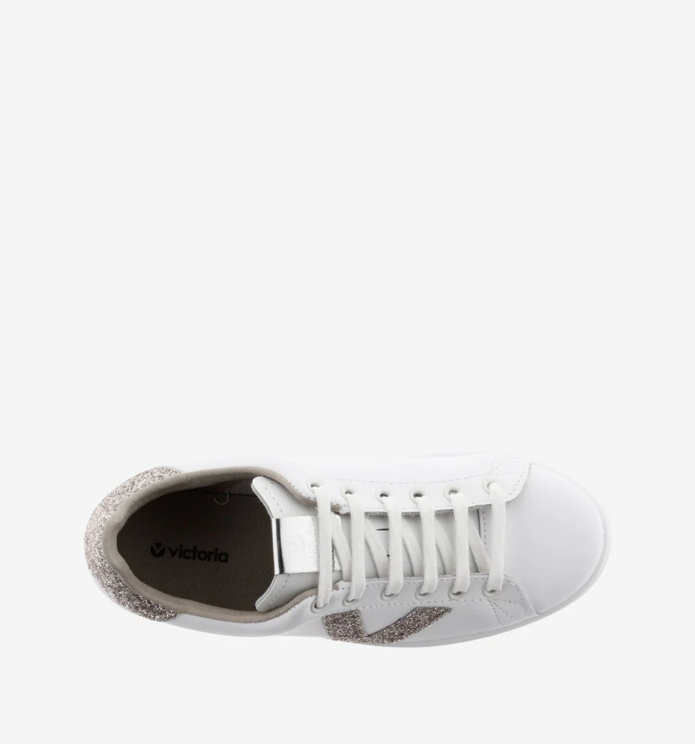 TENIS CUIR & COPEAUX GLITTER Baskets blanches en cuir et détails glitter NUDE