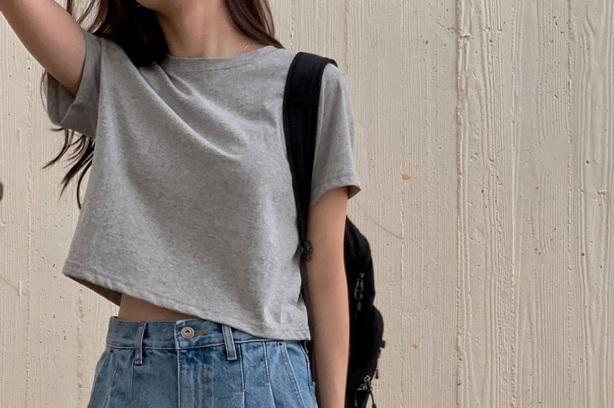 SeoulPop - Effen cropped T-shirt met korte mouwen