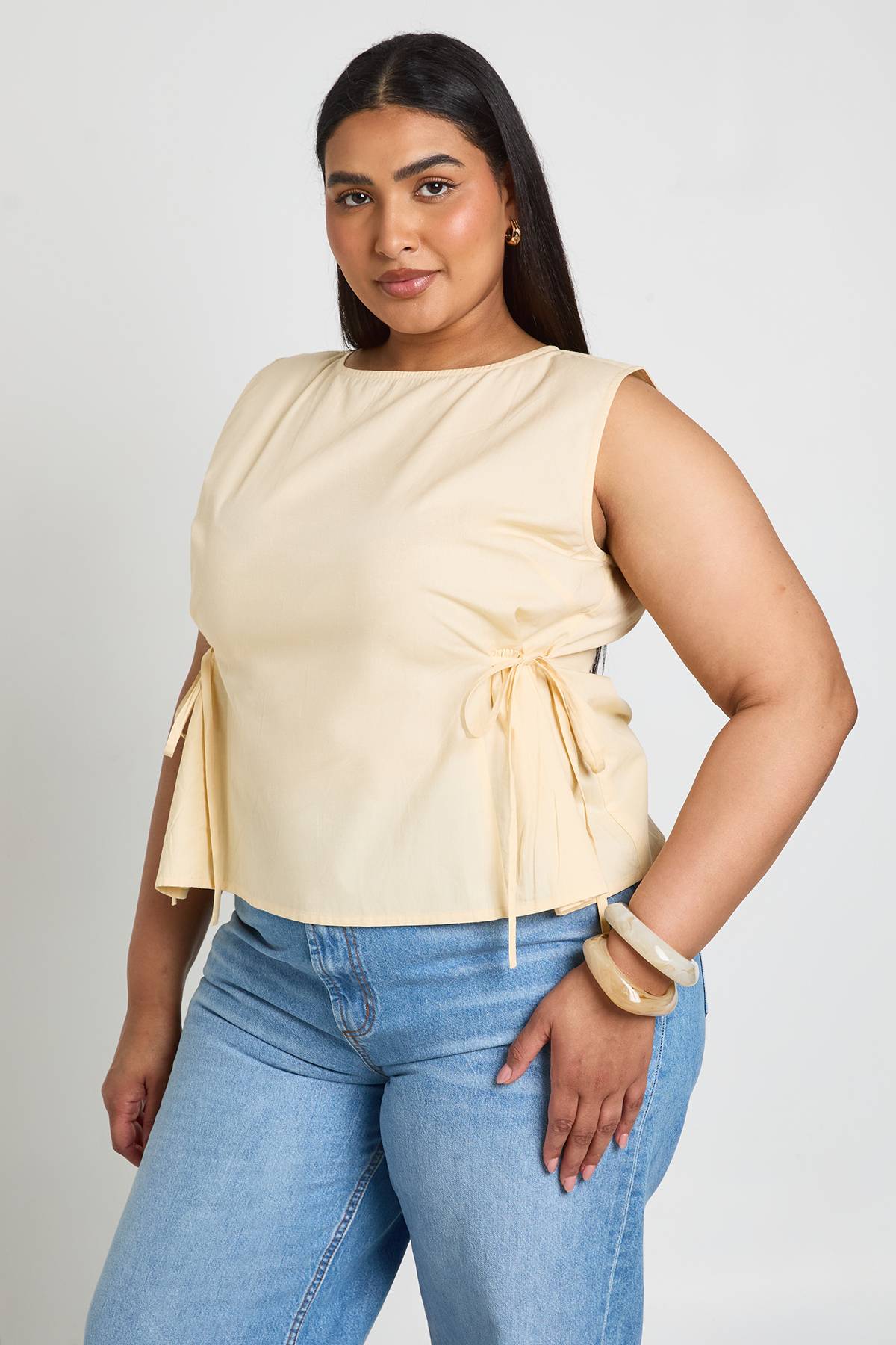 boohoo Haut Grande Taille À Liens Latéraux