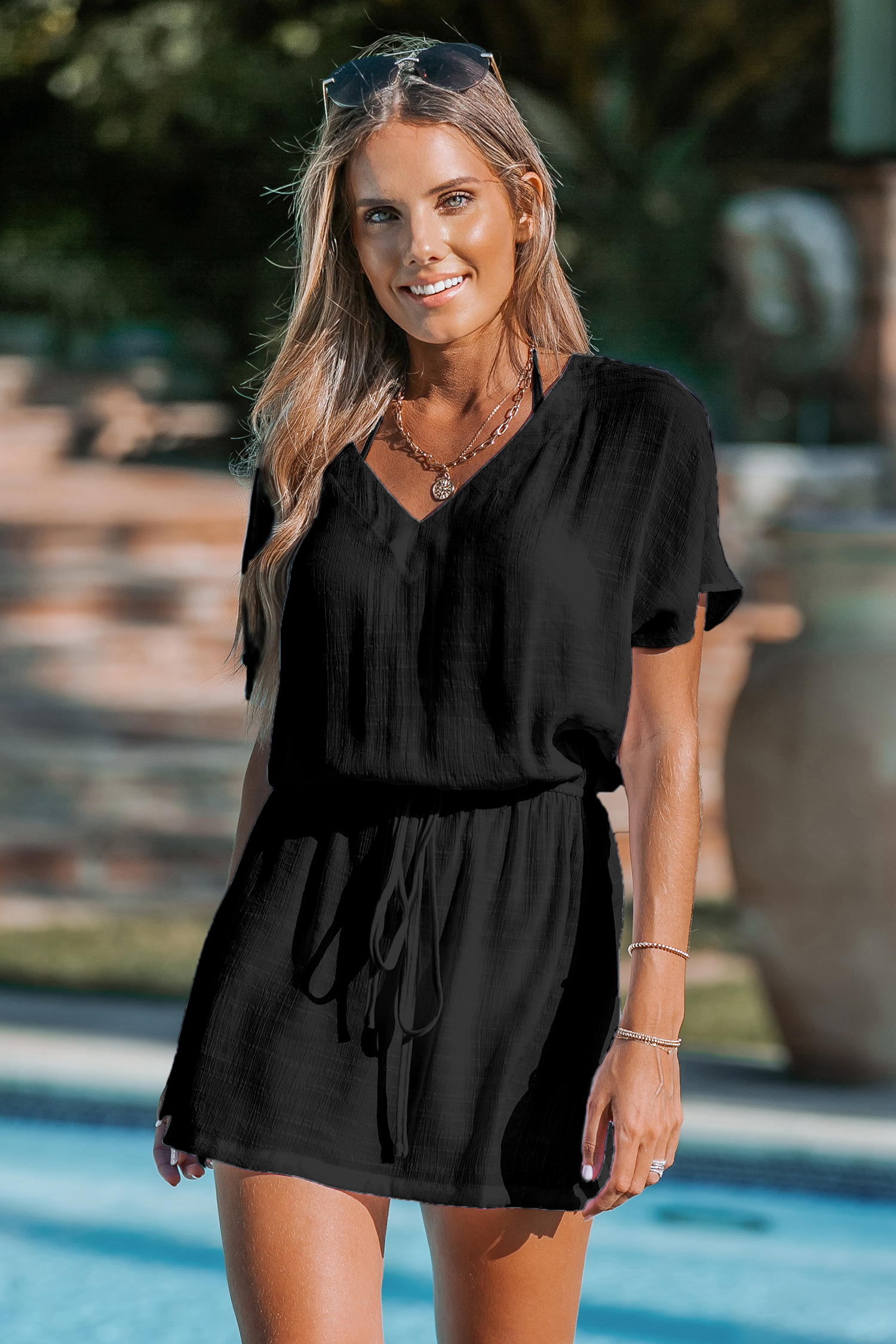 Robe cover up avec col en V et taille à nouer noire