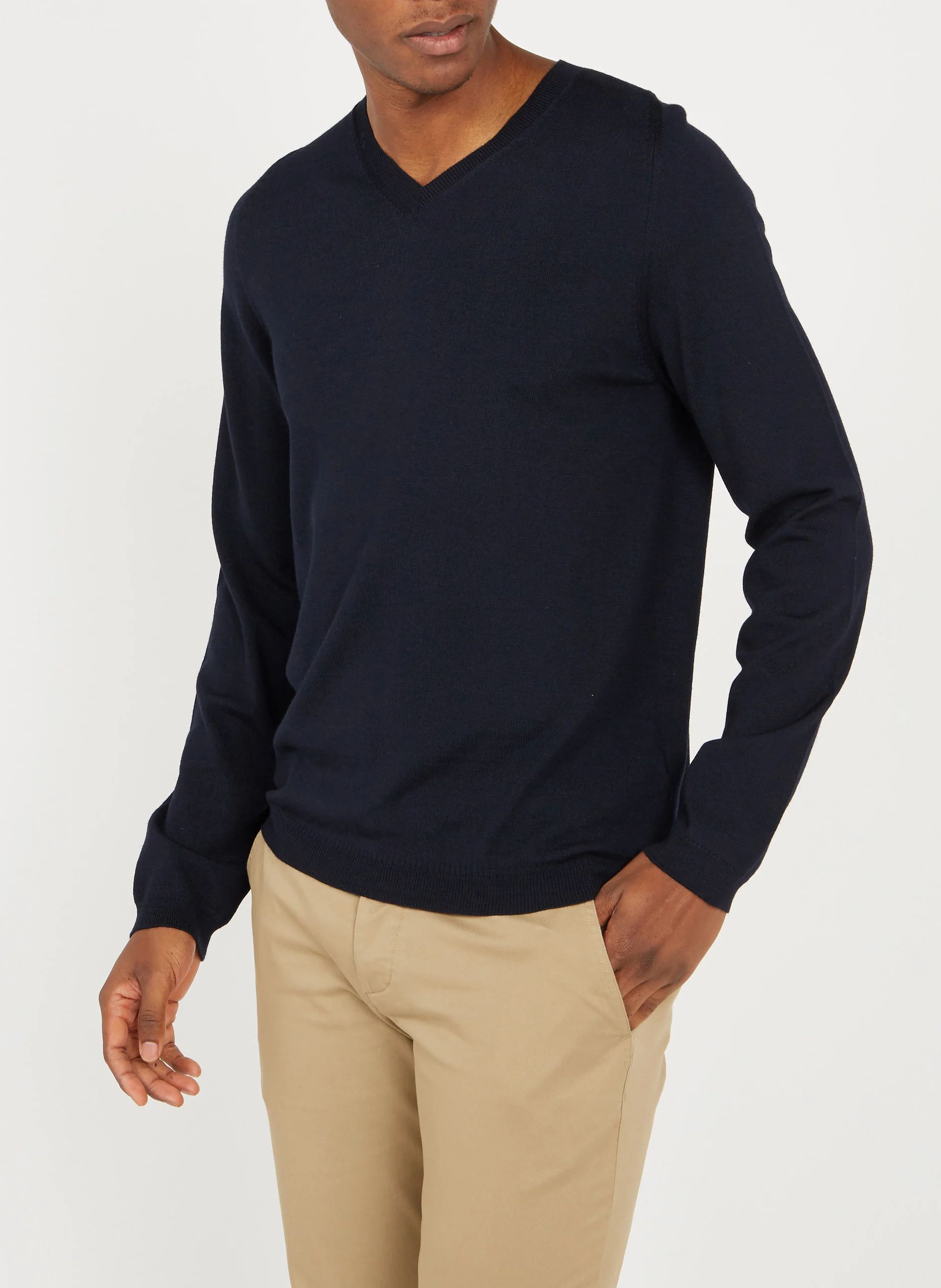 Pull col V regular-fit en laine mérinos | Bleu