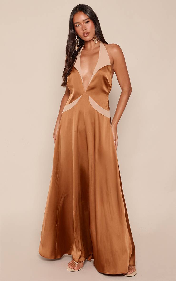 Bronze Robe Longue Satinée Dos Nu À Col Licou Avec Empiècements Contrastés