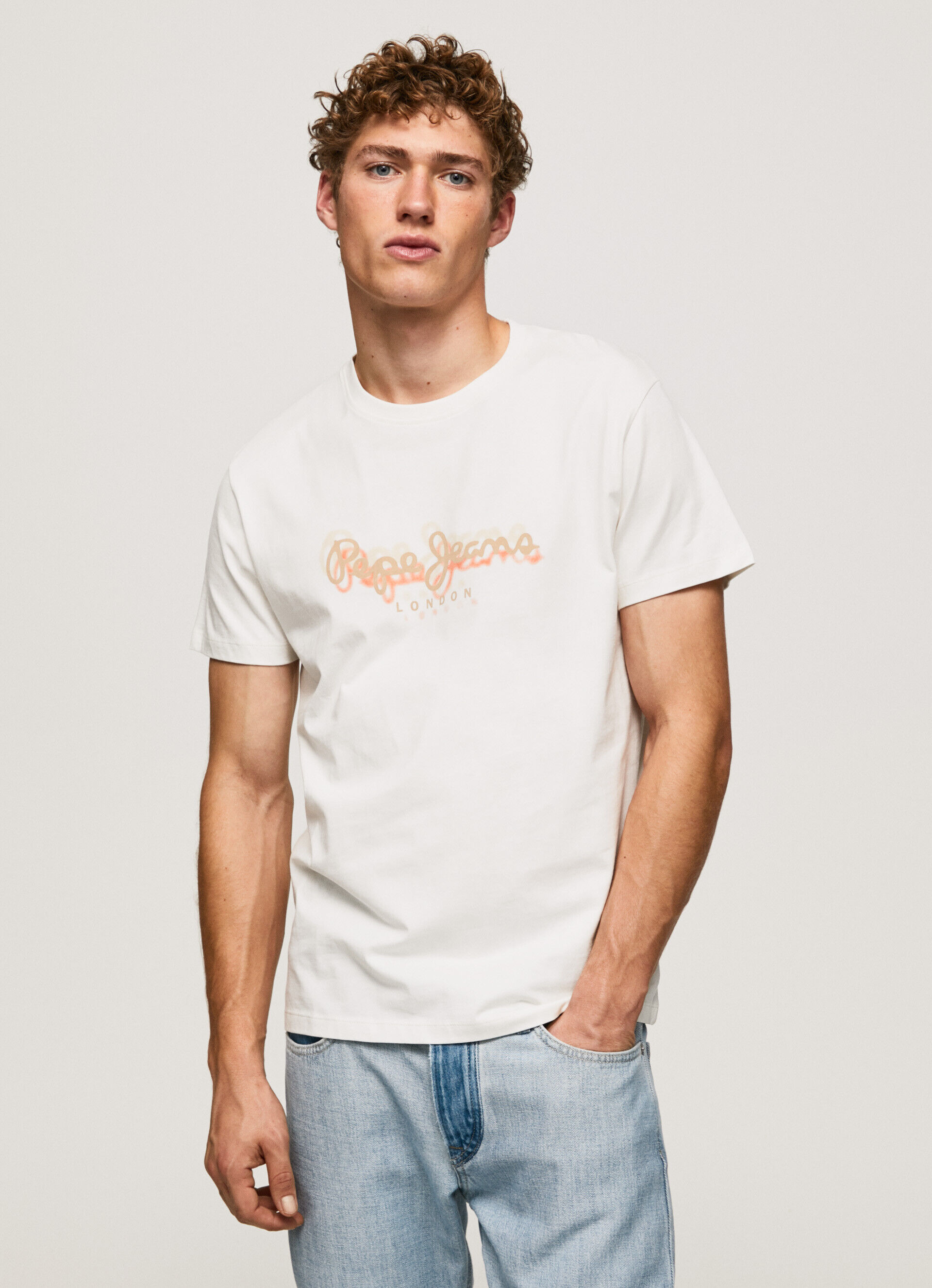 CAMISETA COM LOGOTIPO ESTAMPADO - branco-creme
