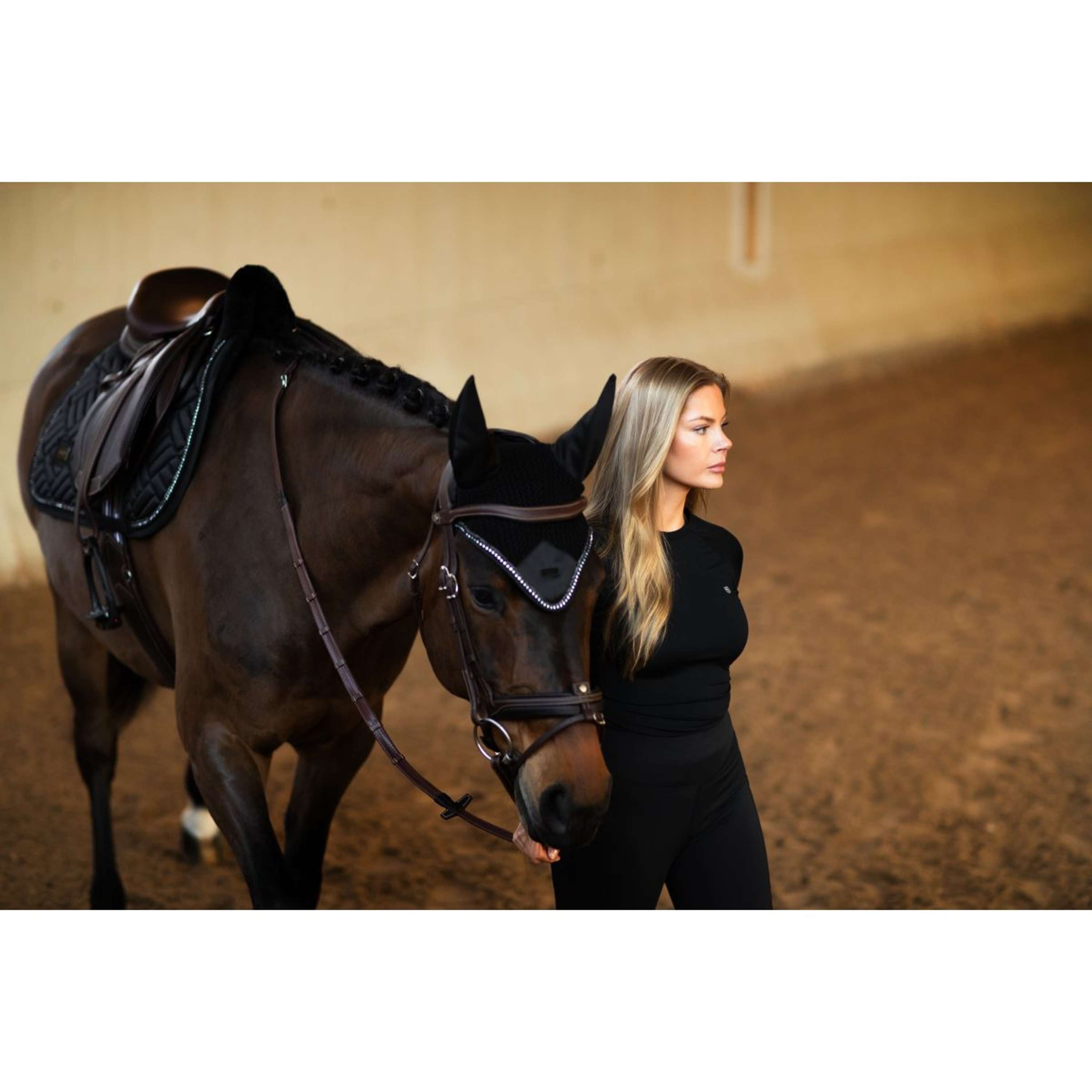 Equestrian Stockholm Oornetje Modern Crystal Black