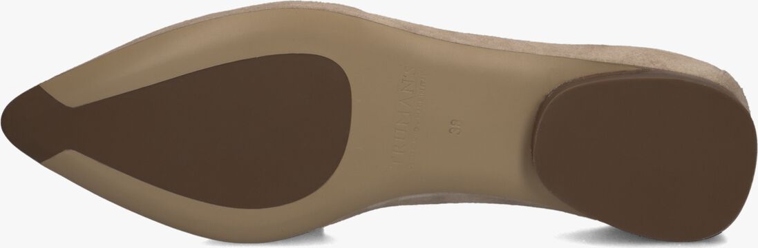 beige truman's instappers 4344