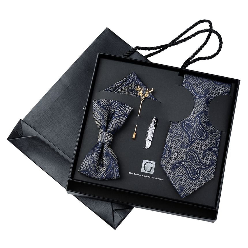 Prodigy - Set: Vlinderdas met patroon + Pochet + Stropdas + Stropdasspeld met veren + Herten reversspeld