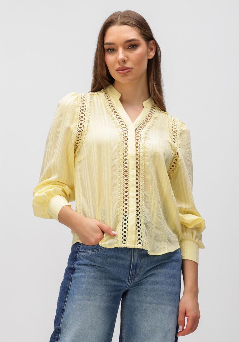 gele co'couture top kesi lace v-shirt