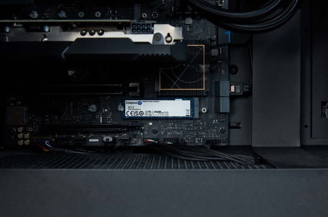 Kingston NV3 M.2 NVMe Gen 4 intern SSD (2TB)