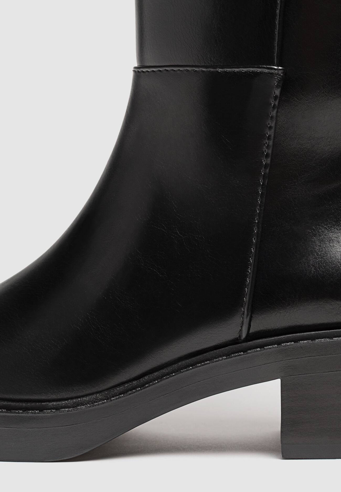 Botas planas estilo equestre