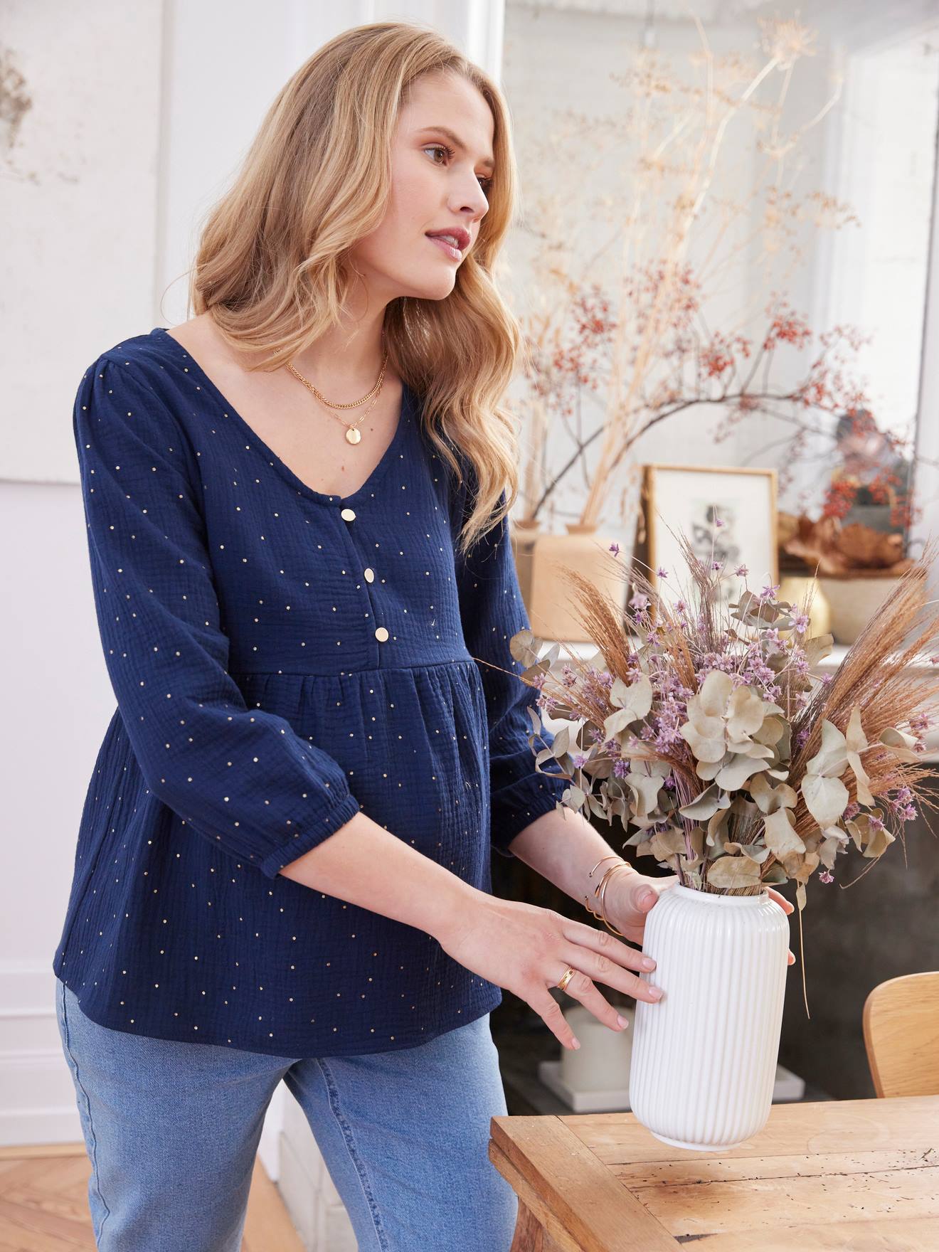 Blusa de maternidade e amamentação em chiffon de algodão azul liso e resistente
