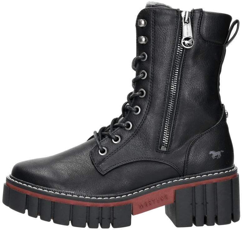 Mustang Veterschoenen Hoog zwart
