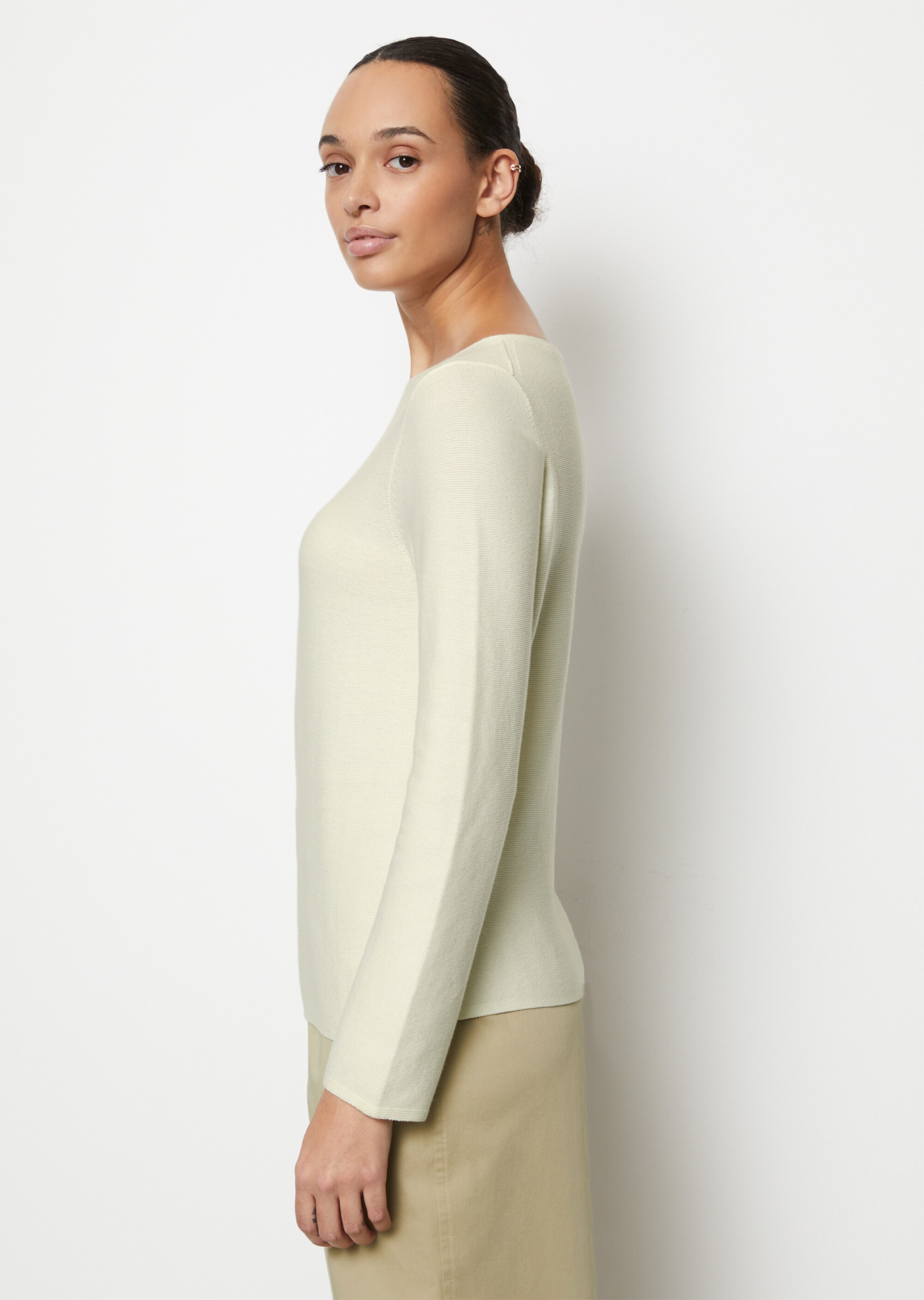Rundhals-Strickpullover regularmit feinen linken Maschen